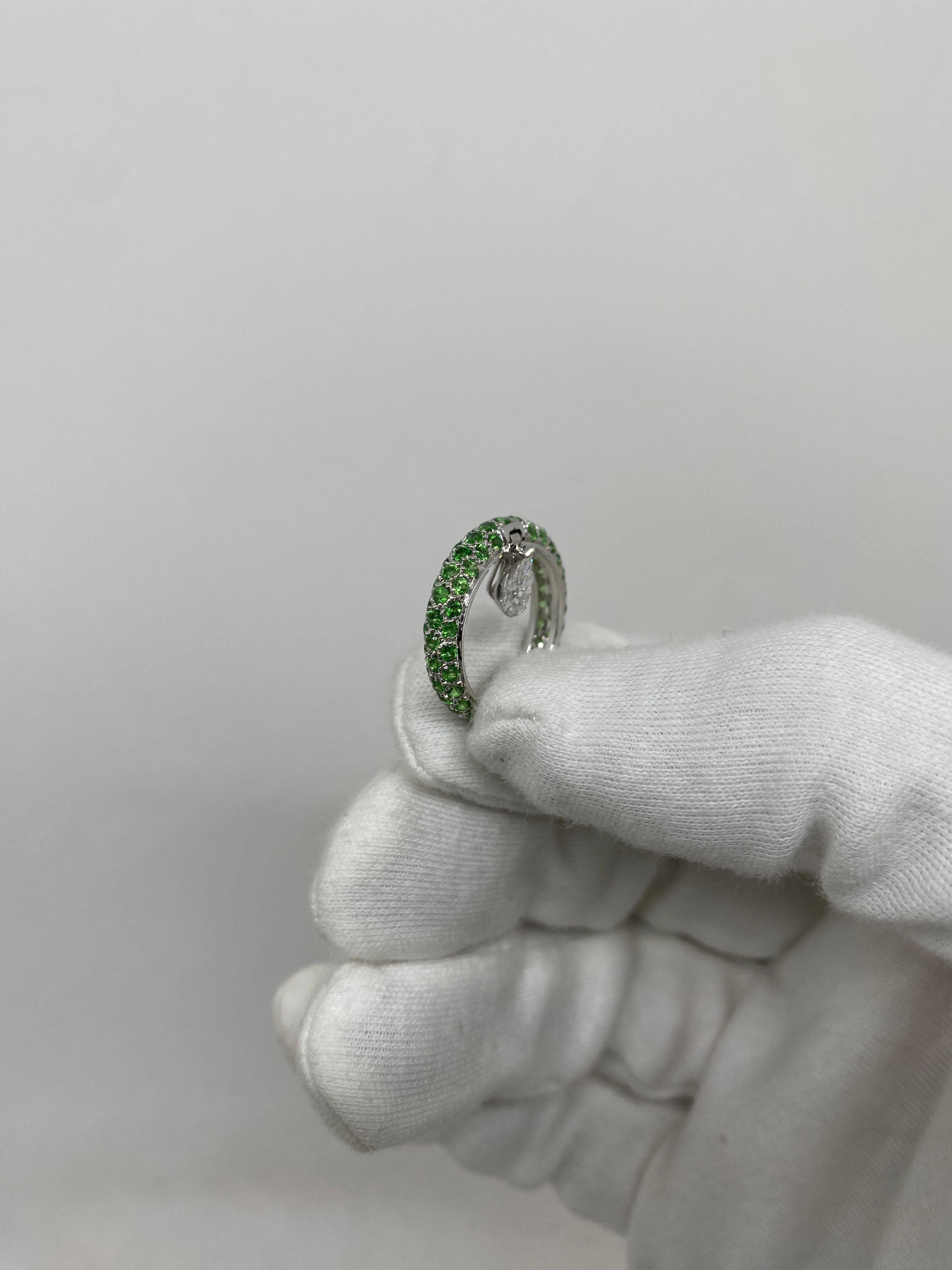 18Kt White Gold Ring Drop White Diamond 0.46 ct Green Tsavorite 2.22 ct For Sale 1