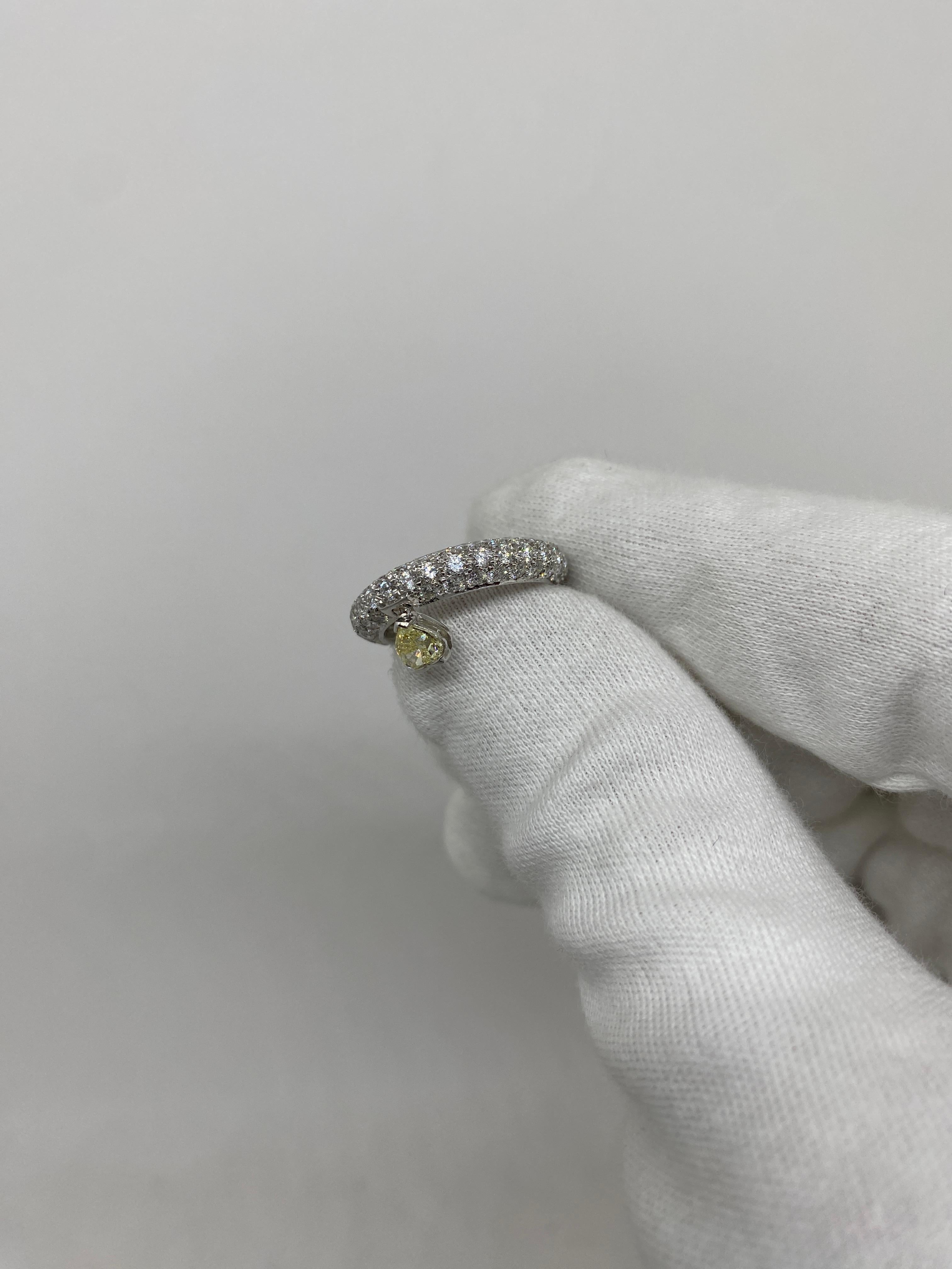 Anillo de oro blanco de 18 quilates gota de corazón amarillo fantasía 0,50 ct Diamantes blancos 1,87 ct en Nuevo estado para la venta en Bergamo, BG