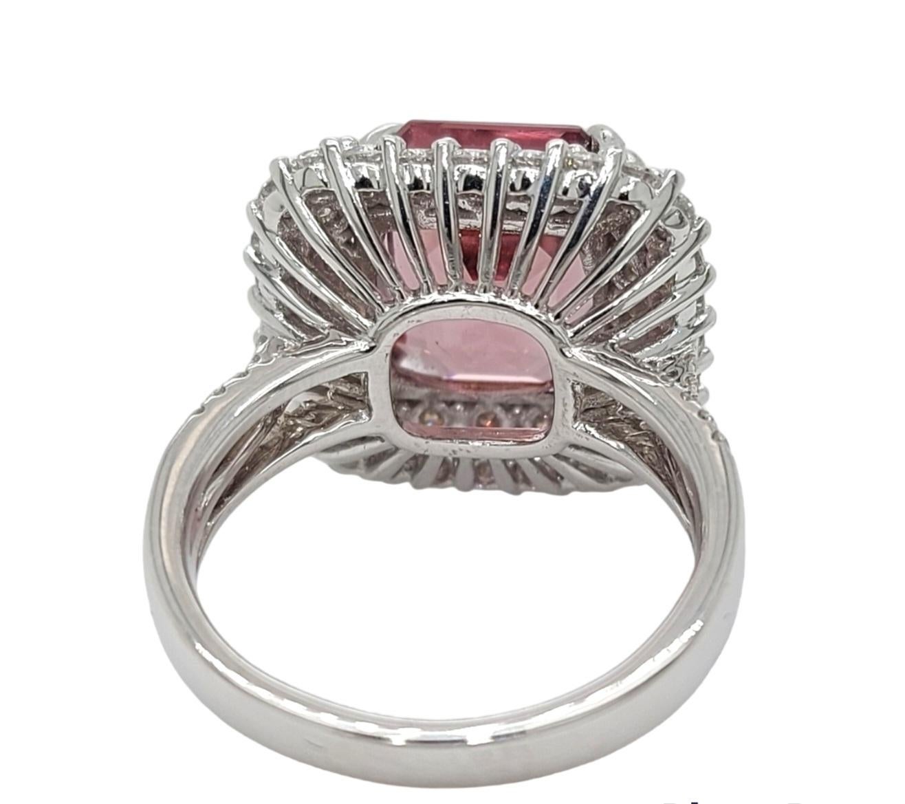 Women's or Men's 18 Karat White Gold Ring NH Burmese 7.52 Carat Spinel & 2 Carat Diamonds For Sale