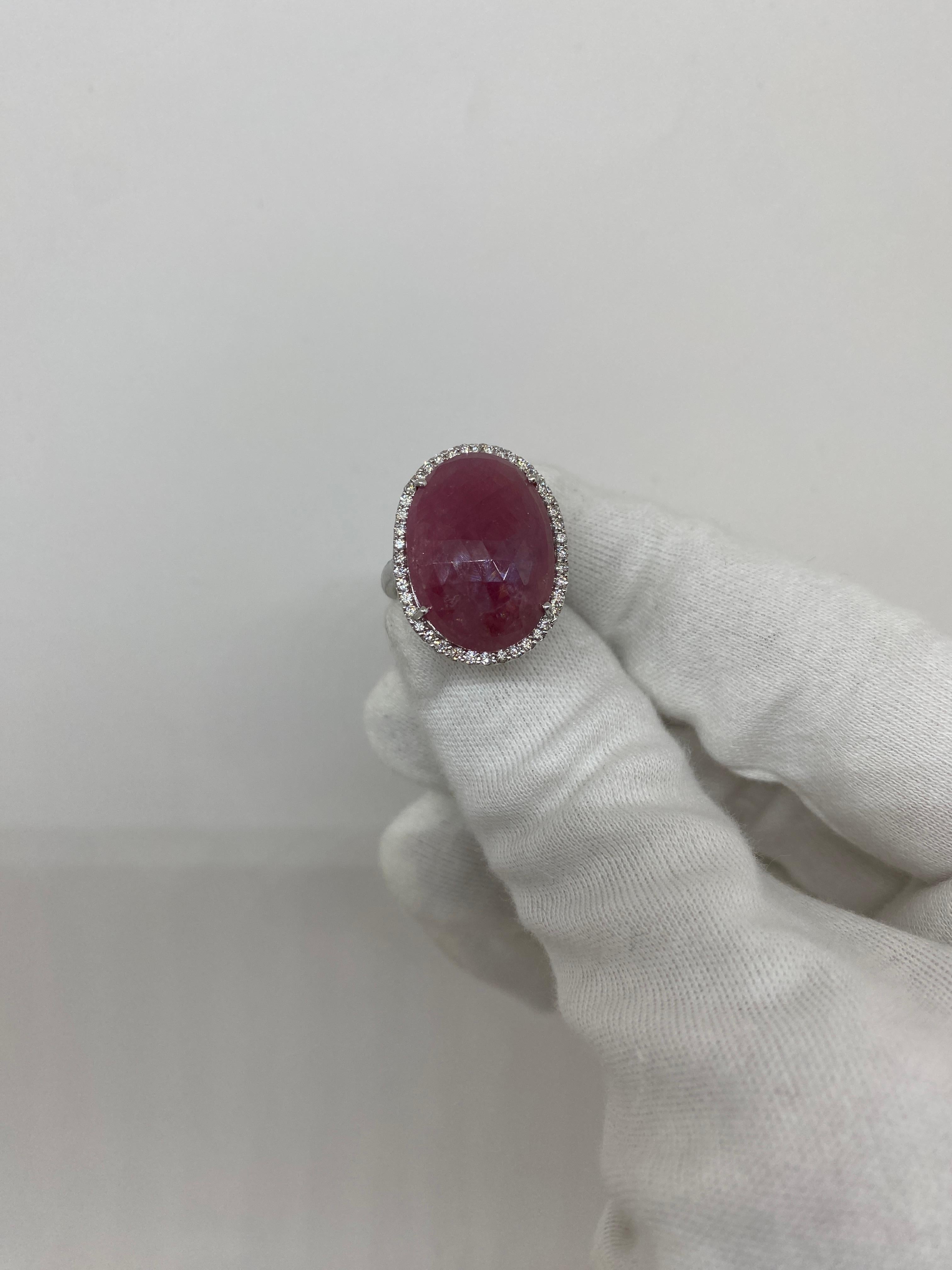 Brilliant Cut 18Kt White Gold Ring Pink Sapphire 17.83 ct White Diamonds 0.42 ct For Sale