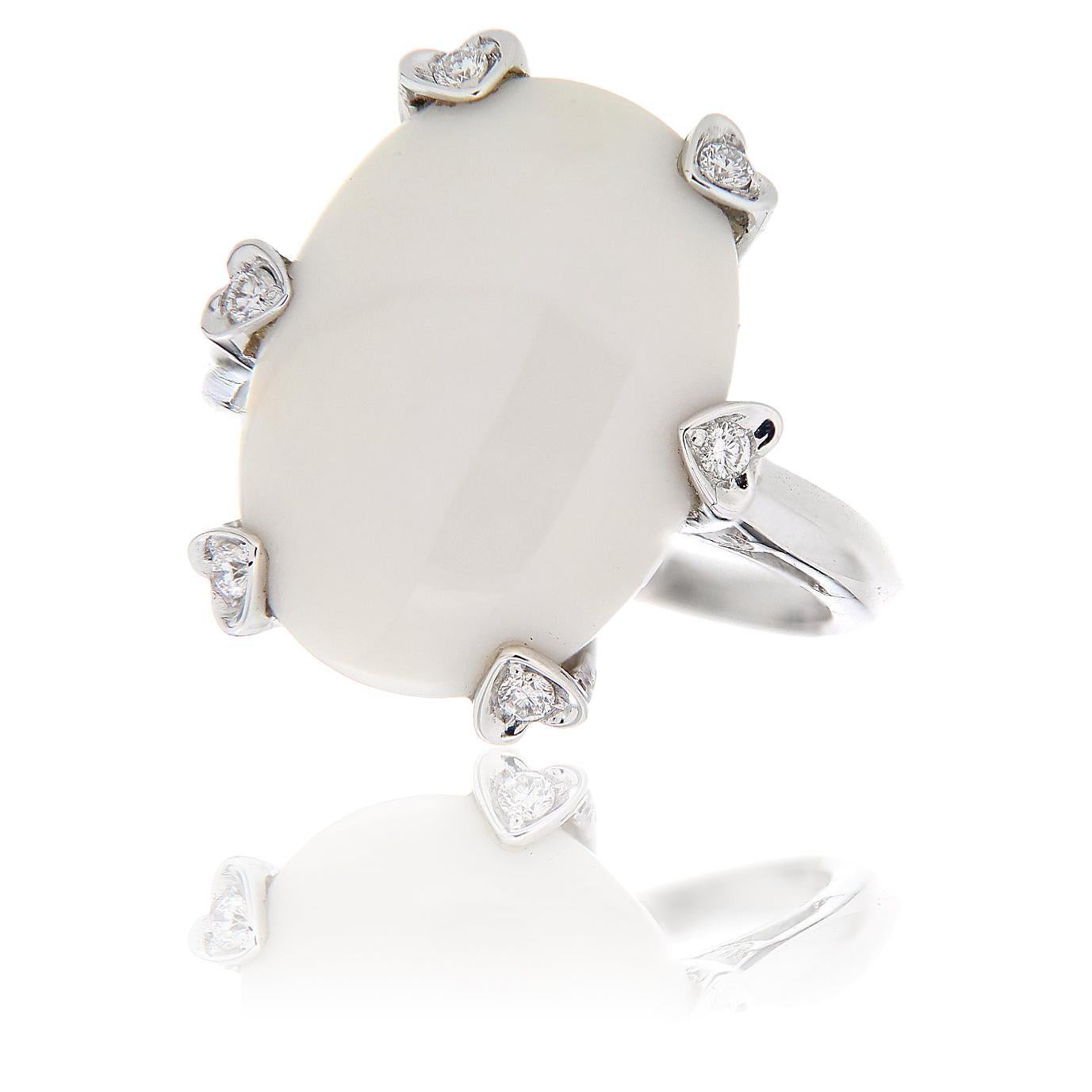 18kt White Gold Ring White Agate Natural White Brilliant, Cut Diamonds 0.18Ct For Sale