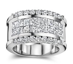 18kt White Gold Ring With 2.5 ct Princess cut & 1 ct Brilliant cut Diamond