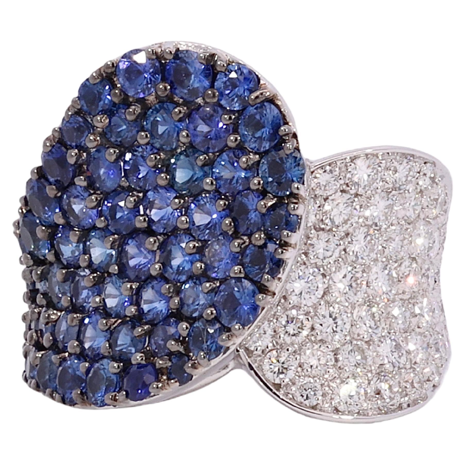 18 Karat White Gold Ring with 3.2 Carat Sapphires and 1.85 Carat Diamonds For Sale