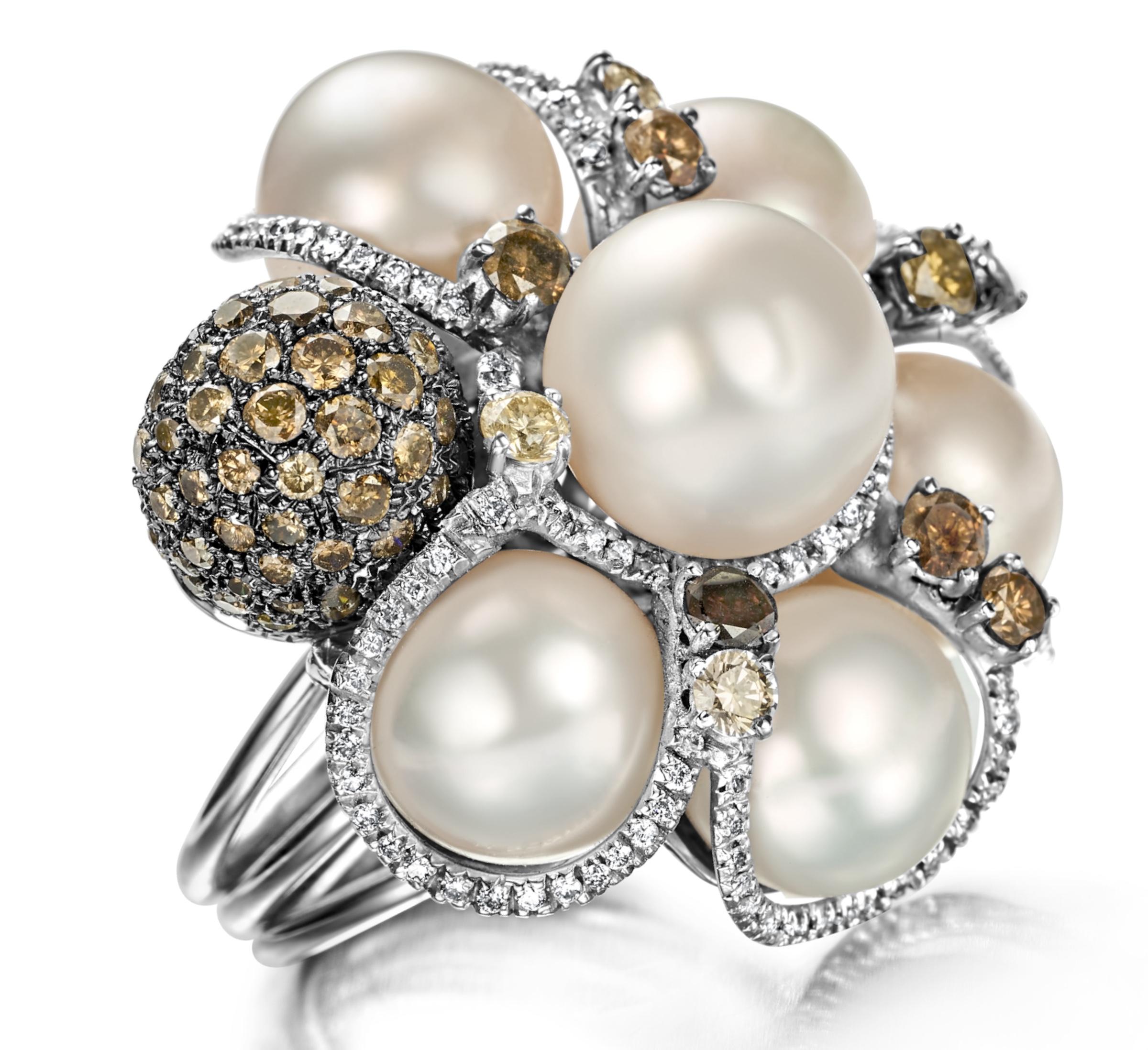 18 Karat Weißgold Ring mit 3,65 Karat Diamanten und Perlen, kann mit Armband gekauft werden (Kunsthandwerker*in) im Angebot