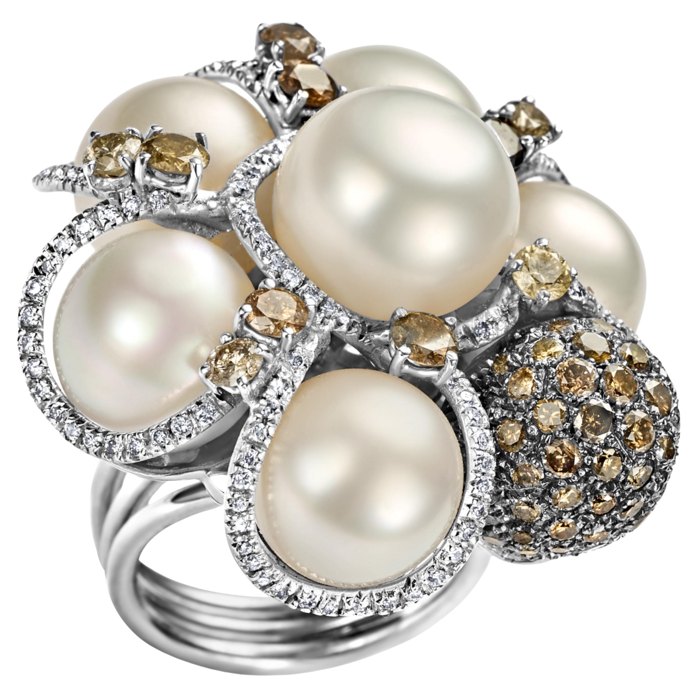 Anello in oro bianco 18kt con diamanti e perle da 3,65 carati, acquistabile con bracciale in vendita
