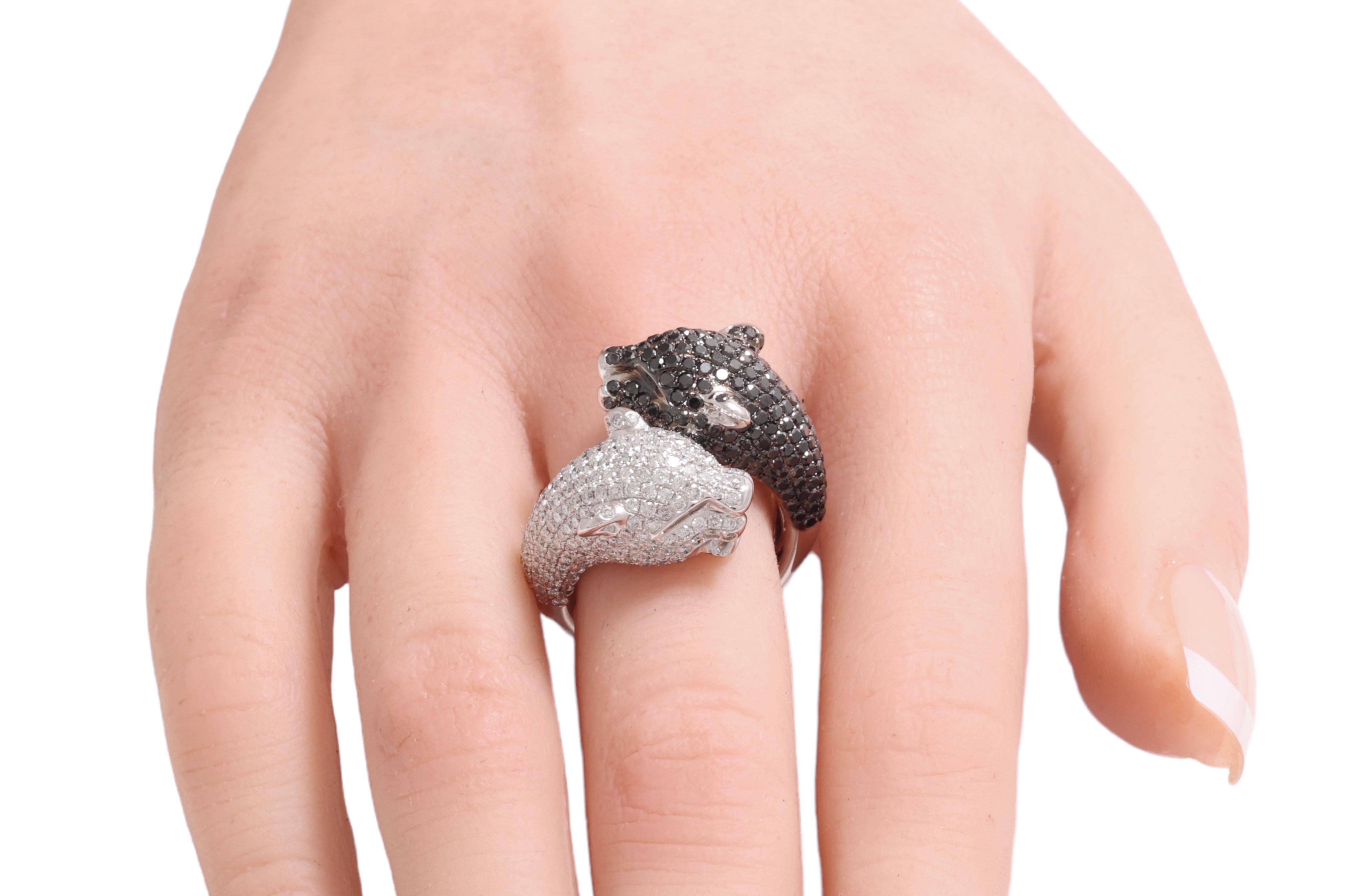 18kt White Gold Ring With 4ct Black and 4ct White Diamonds For Sale 4