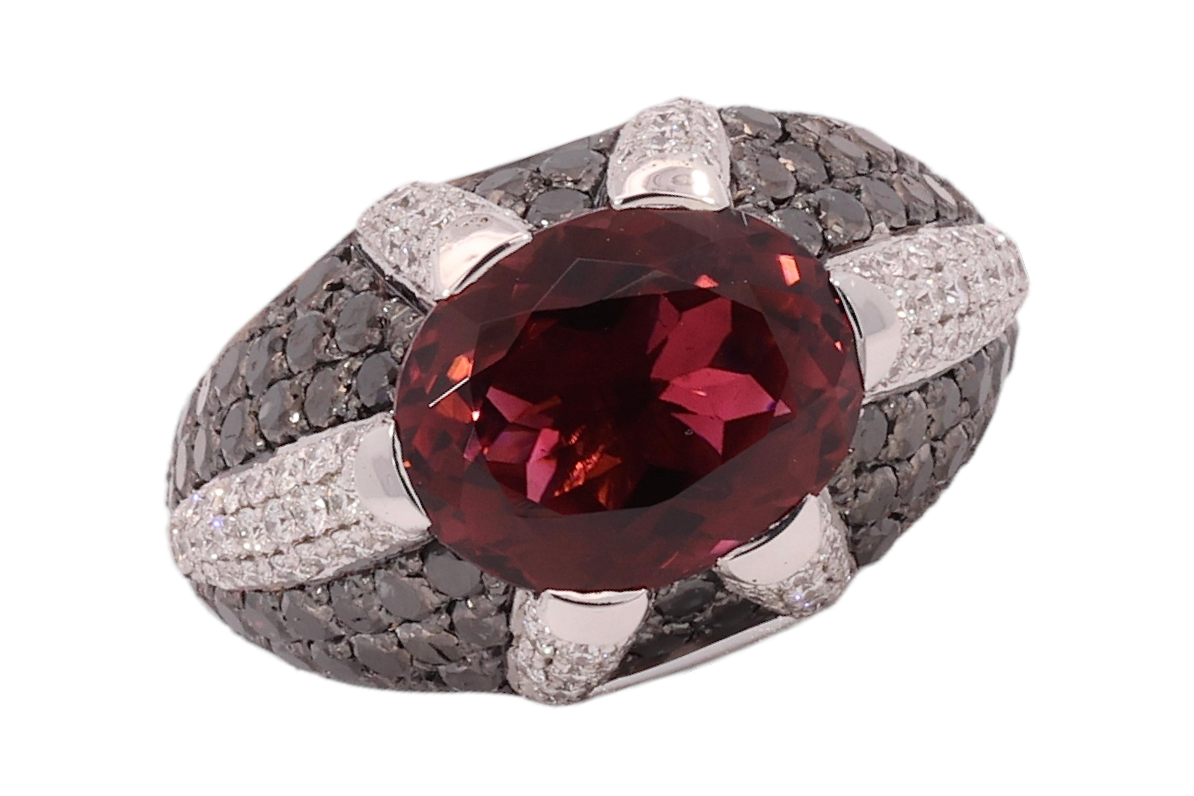 Artisan 18kt White Gold Ring with 5.61ct Tourmaline and 2.75ct White and Black Diamonds For Sale