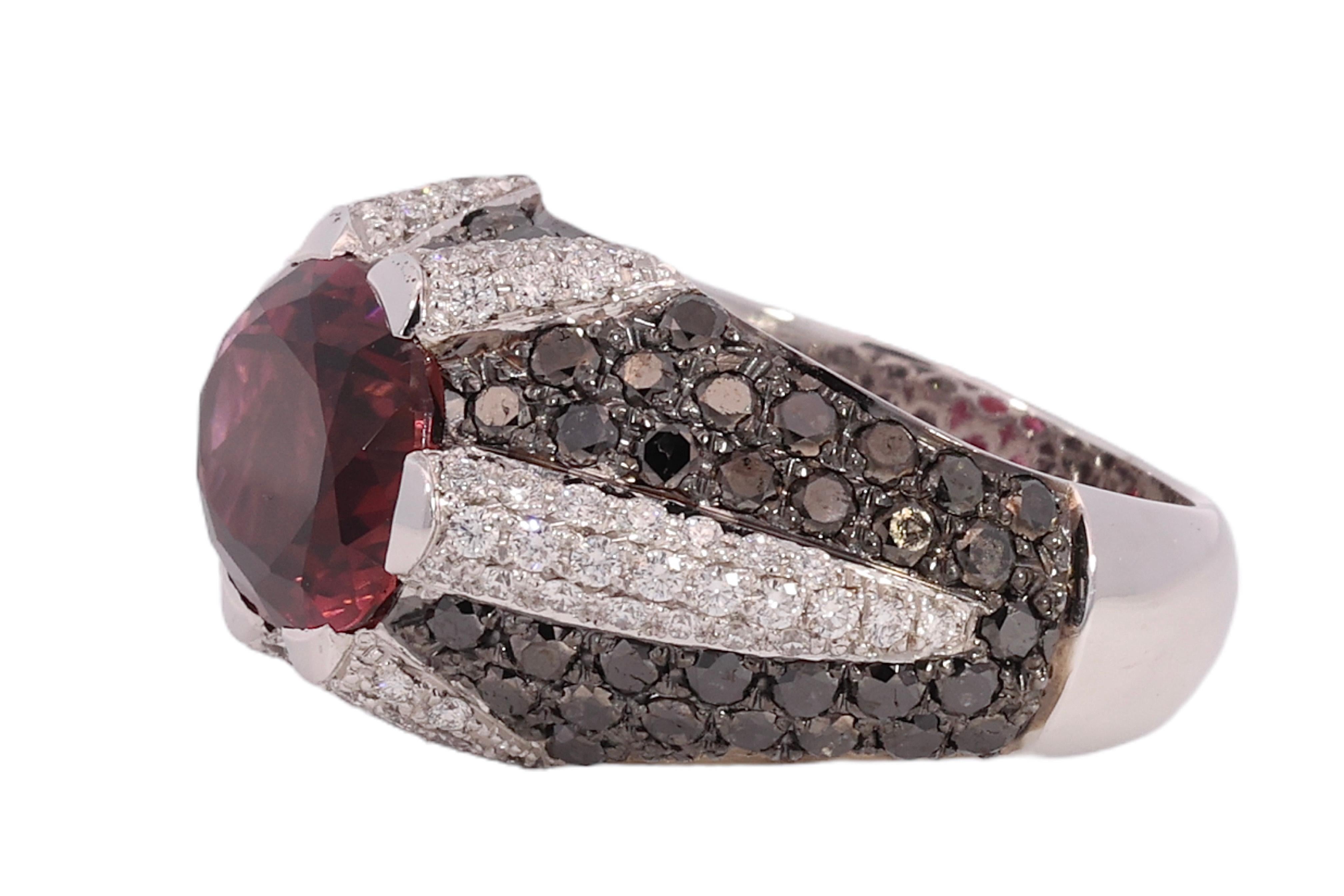 Women's or Men's 18kt White Gold Ring with 5.61ct Tourmaline and 2.75ct White and Black Diamonds For Sale