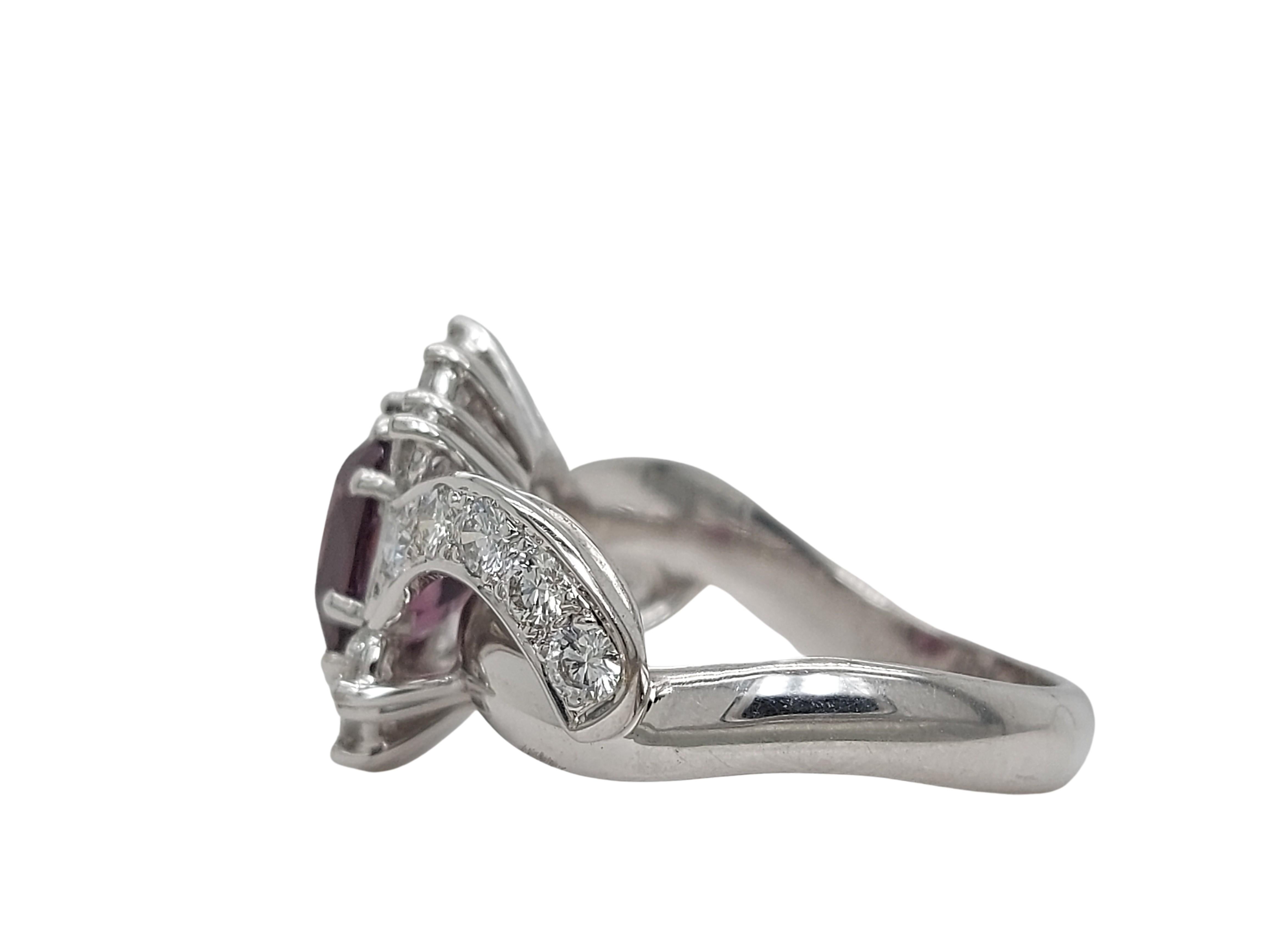 18kt White Gold Ring with a 3.25 Ct No Heat Spinel Stone and 1.2ct Diamonds For Sale 1