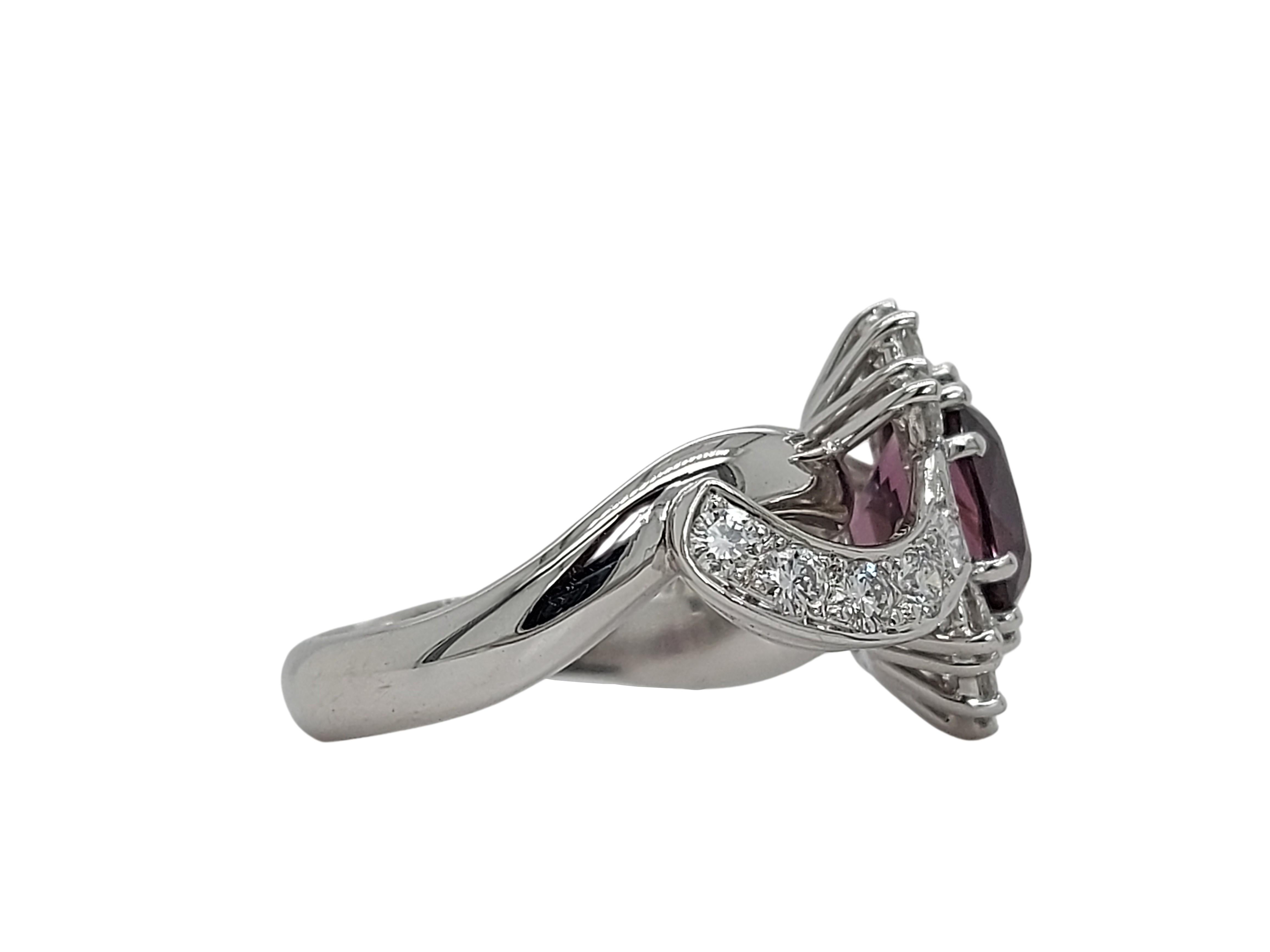 18kt White Gold Ring with a 3.25 Ct No Heat Spinel Stone and 1.2ct Diamonds For Sale 7