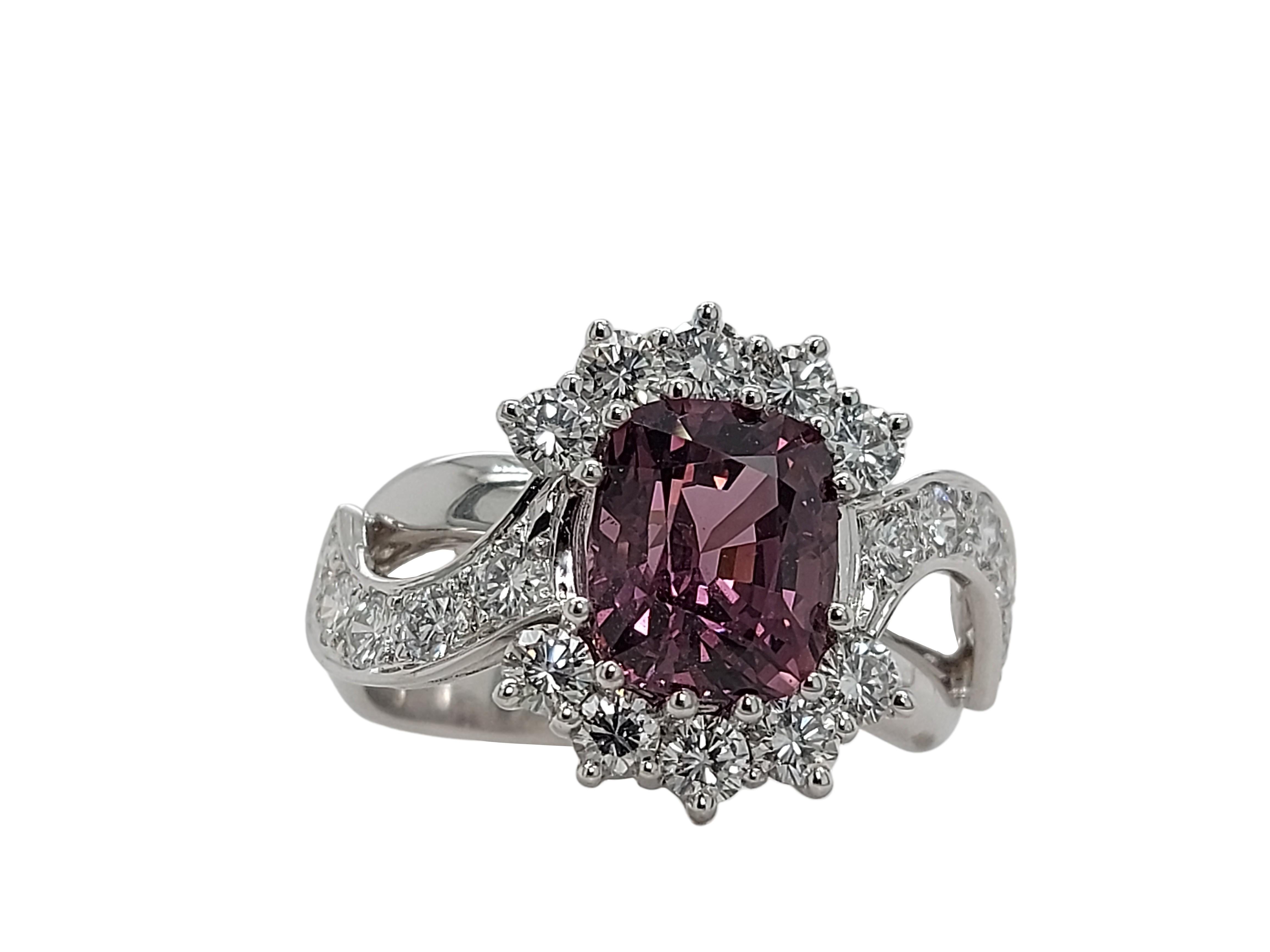 Brilliant Cut 18kt White Gold Ring with a 3.25 Ct No Heat Spinel Stone and 1.2ct Diamonds For Sale