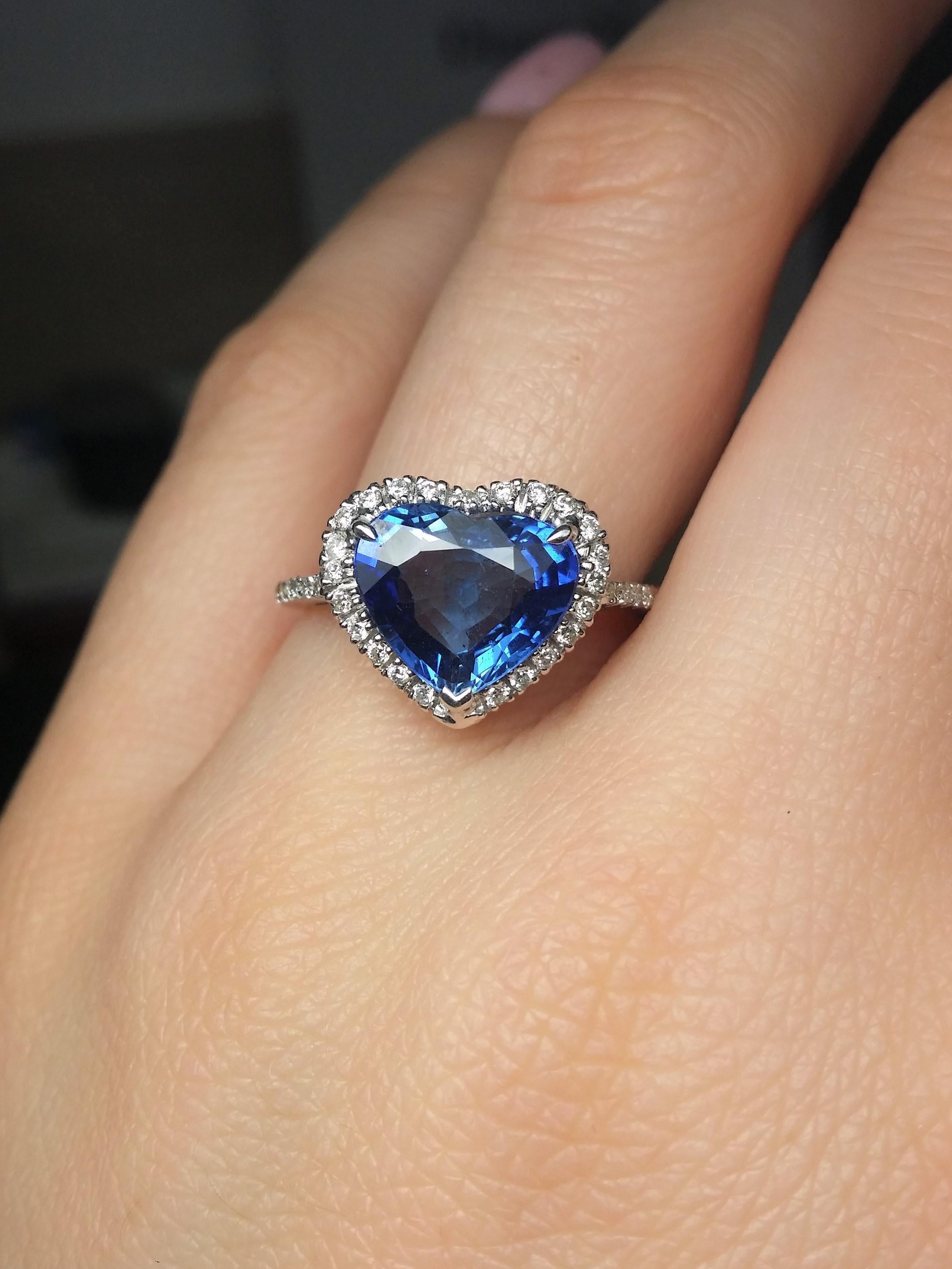 heart shape sapphire ring