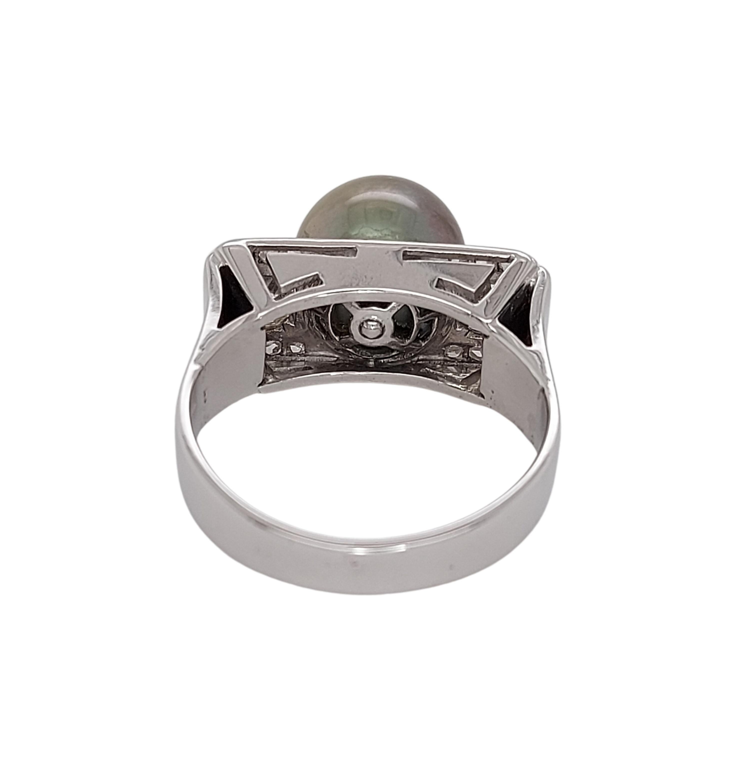 18kt White Gold Ring with Green Tahiti Pearl and 0.5ct Old Mine Cut Diamonds 1