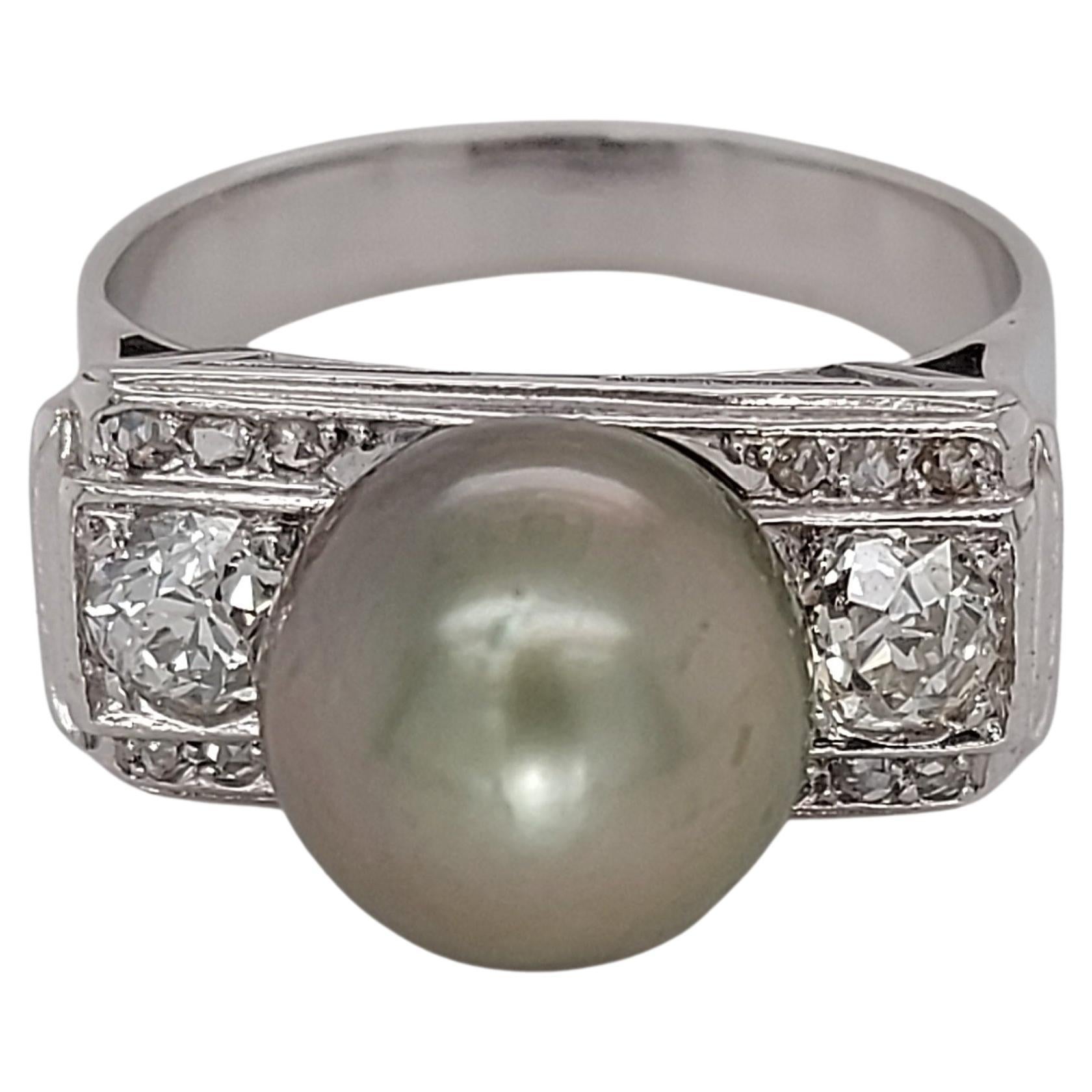 18kt White Gold Ring with Green Tahiti Pearl and 0.5ct Old Mine Cut Diamonds