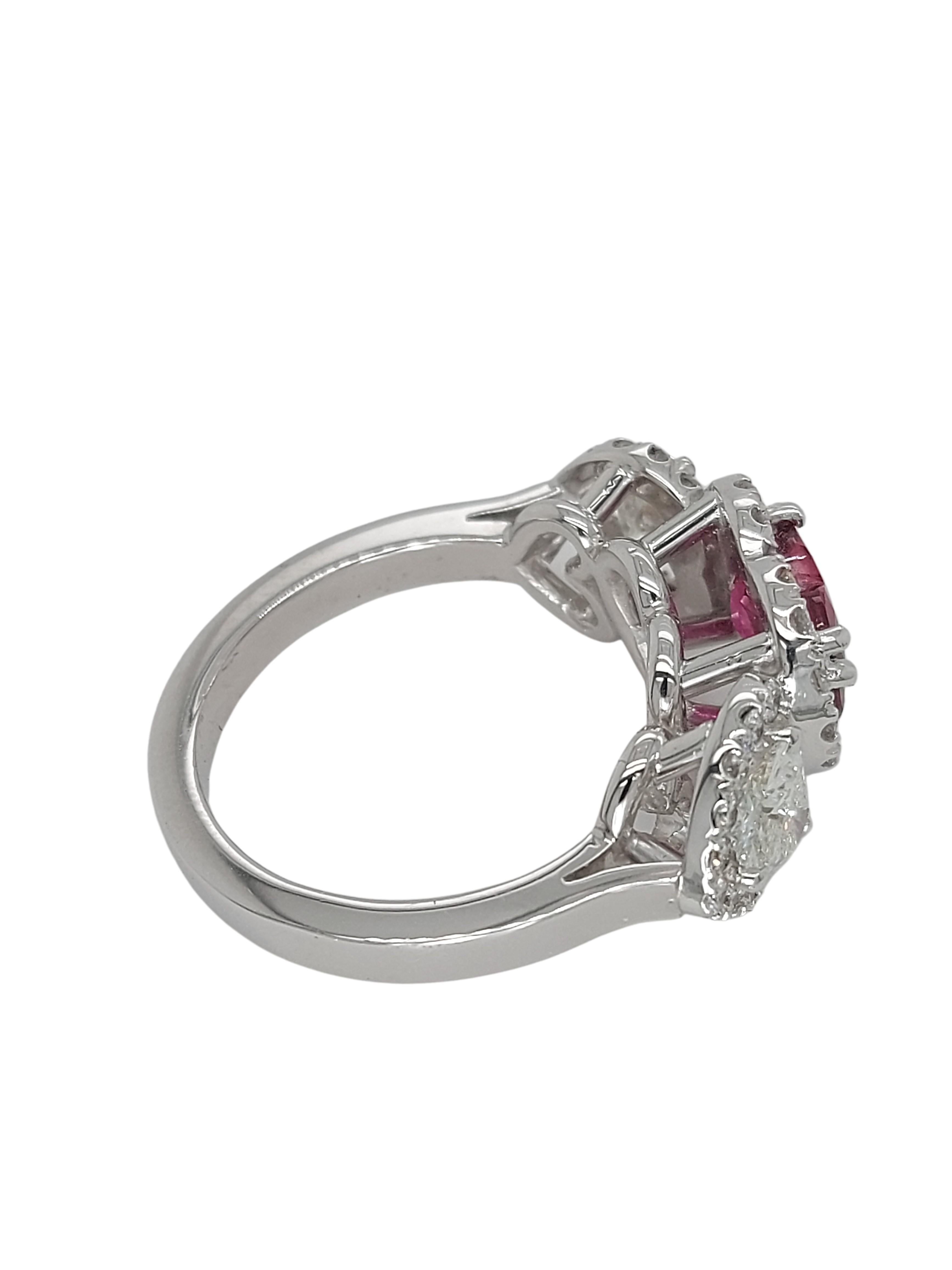 18kt White Gold Ring with Heart Shaped Ruby and Diamonds , CGL Certified For Sale 3