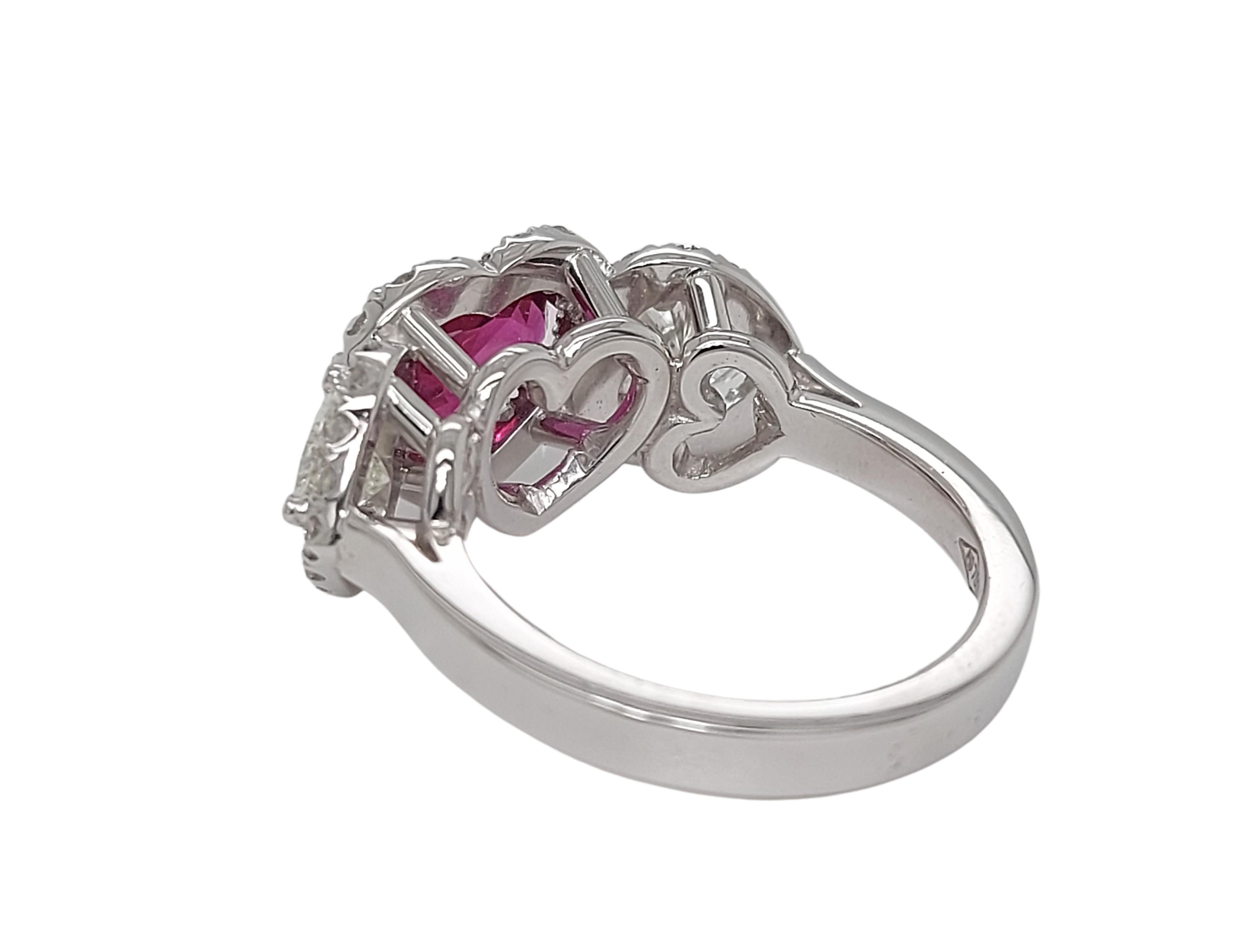 18kt White Gold Ring with Heart Shaped Ruby and Diamonds , CGL Certified For Sale 7
