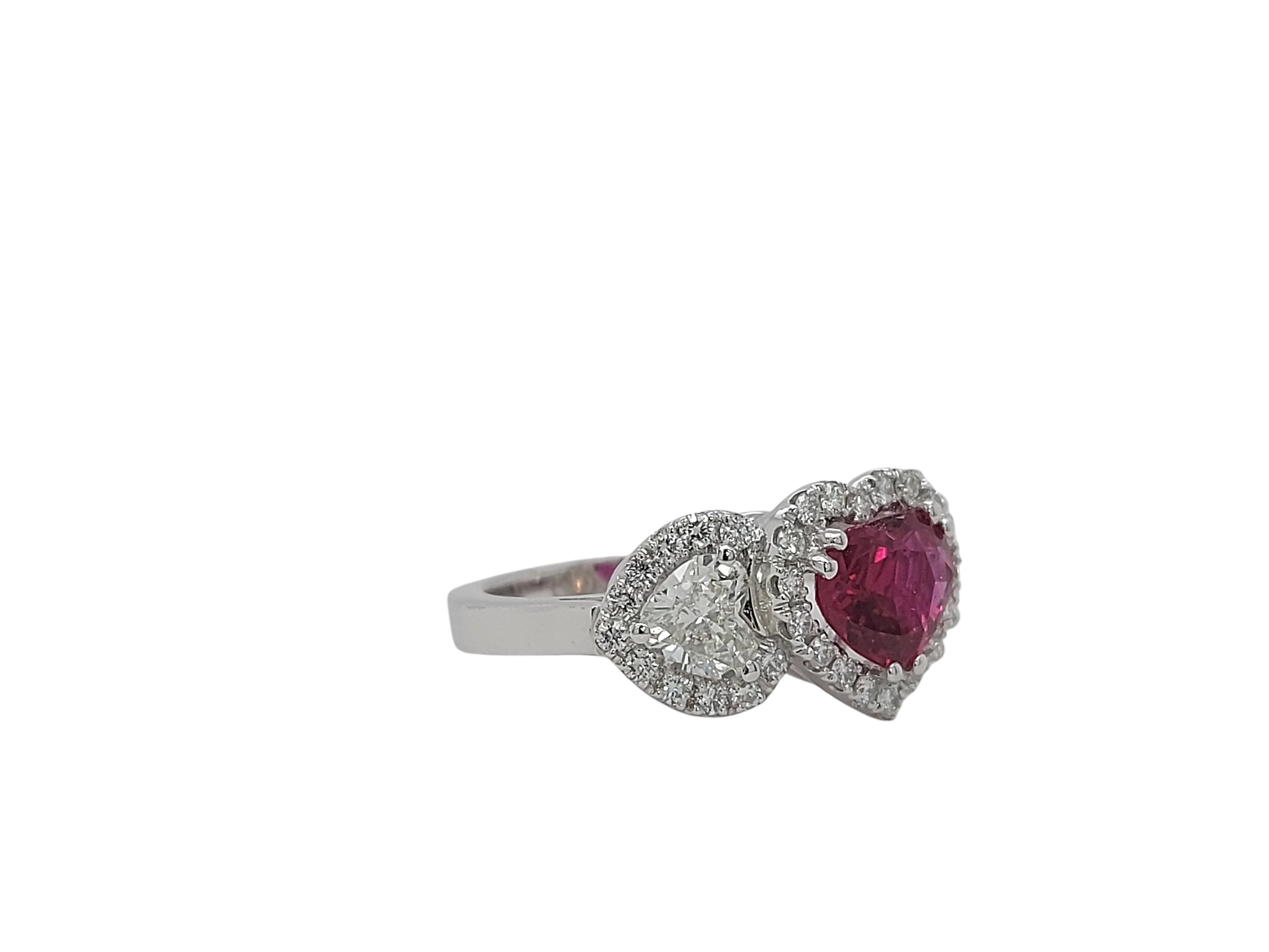 Women's or Men's 18kt White Gold Ring with Heart Shaped Ruby and Diamonds , CGL Certified For Sale