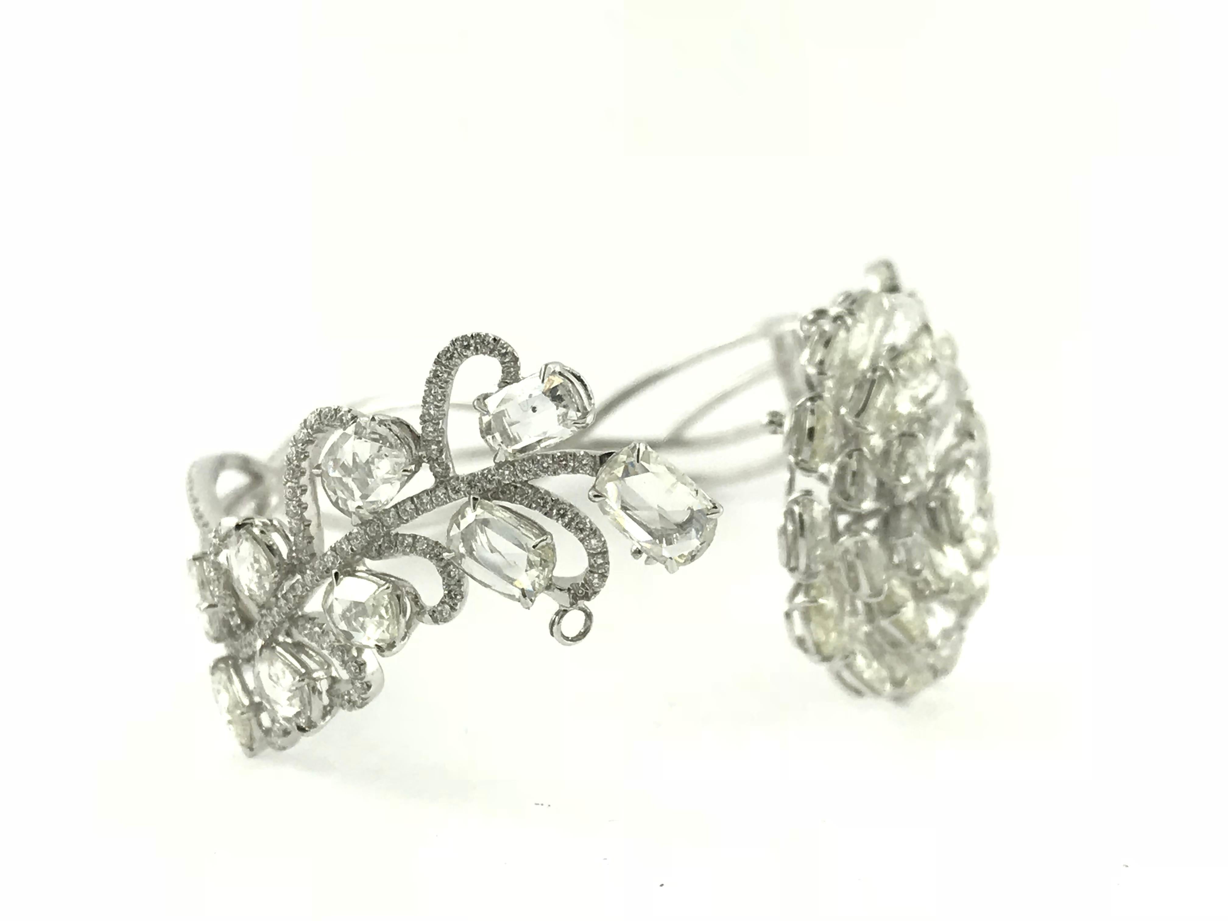 18 Karat White Gold Rose Cut Diamond Flower Bangle In New Condition For Sale In Beverly Hills, CA