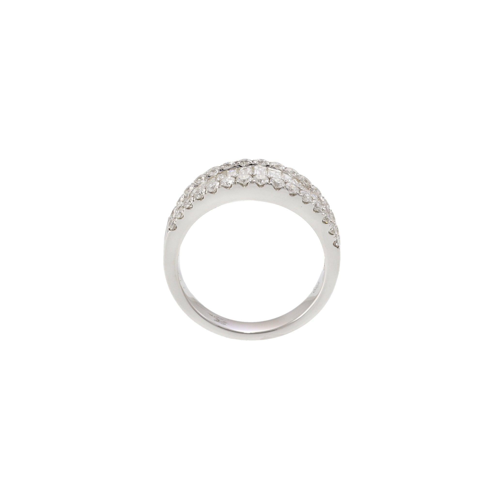 Bandeau en or blanc 18KT à diamants ronds et baguettes Neuf - En vente à New York, NY