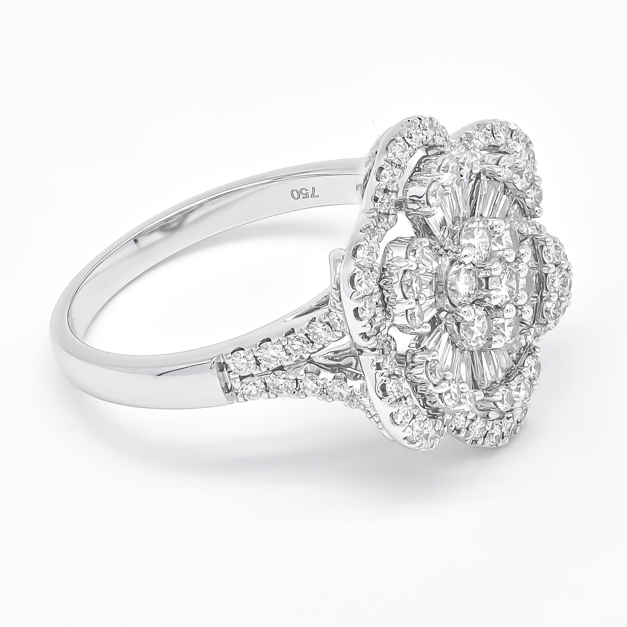 En vente :  Bague à la mode en or blanc 18 carats avec grappe de diamants ronds et baguettes en forme d'étoile de fleur  4