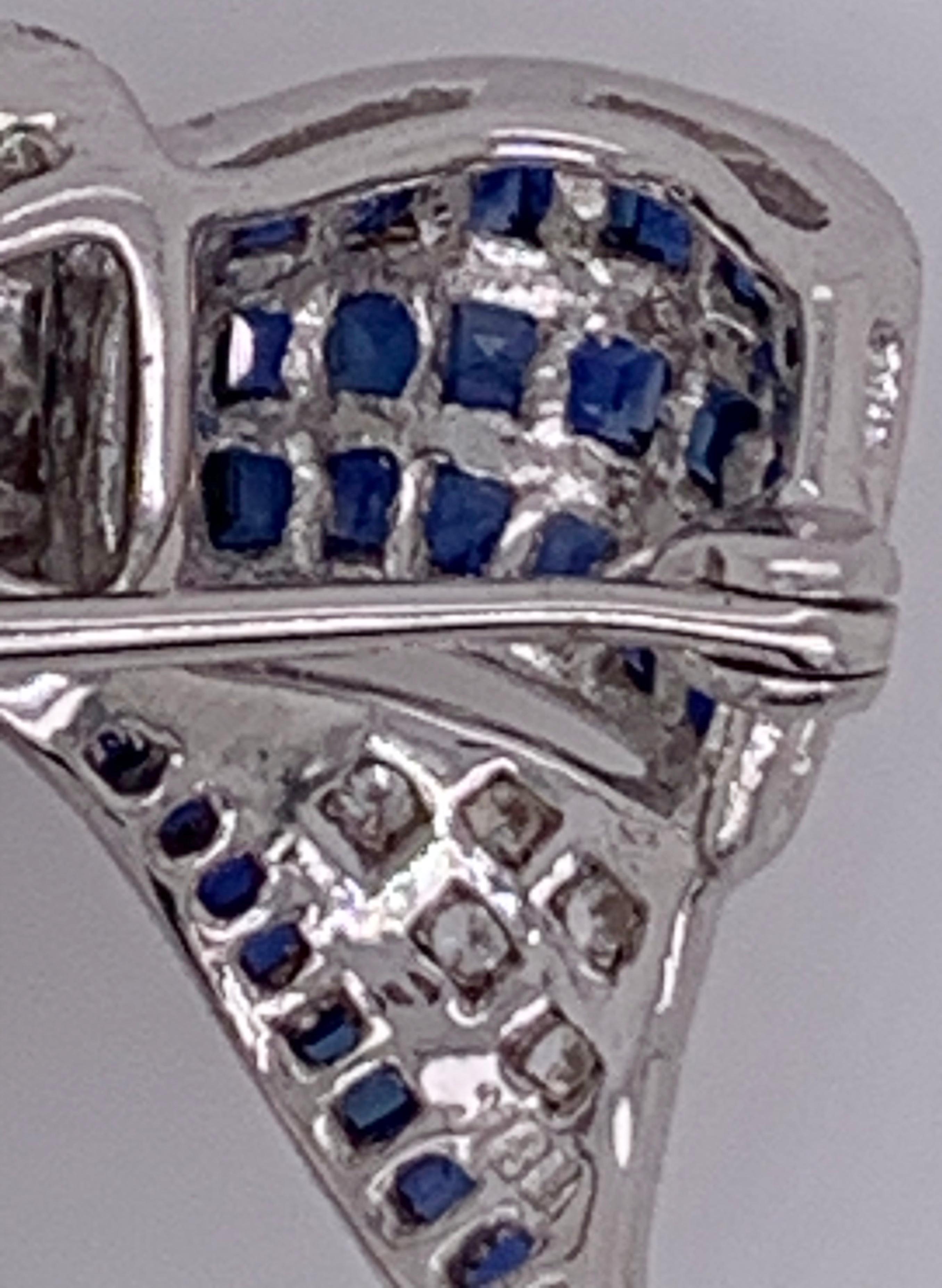 18 Karat White Gold Sapphire and Diamond Bow Pin 1.10 TDW In Good Condition For Sale In Stamford, CT
