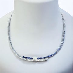 Collier en or blanc 18KT avec saphirs et diamants