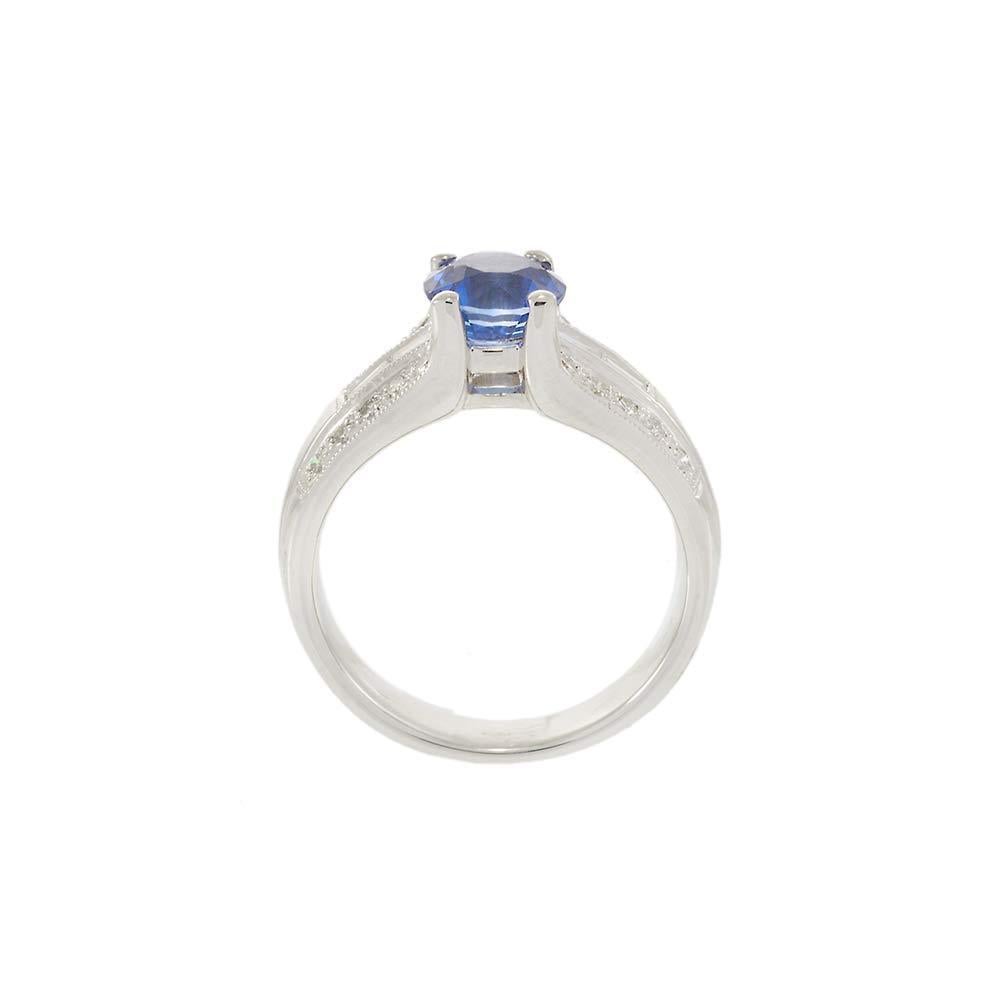 Donna Anello con zaffiro e diamante in oro bianco 18KT in vendita