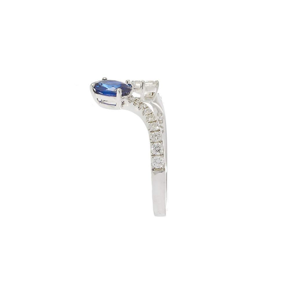 Donna Anello a fascia con zaffiro e diamante in oro bianco 18KT in vendita