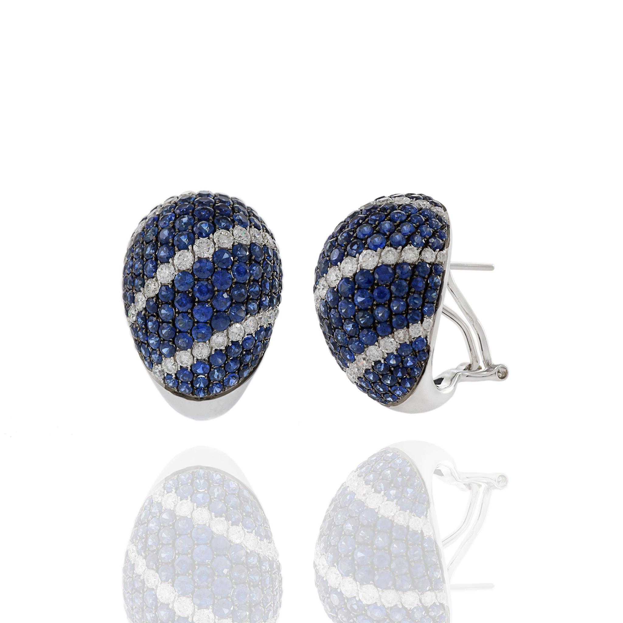 18KT White Gold Sapphire Earrings Huggies In New Condition For Sale In New York, NY