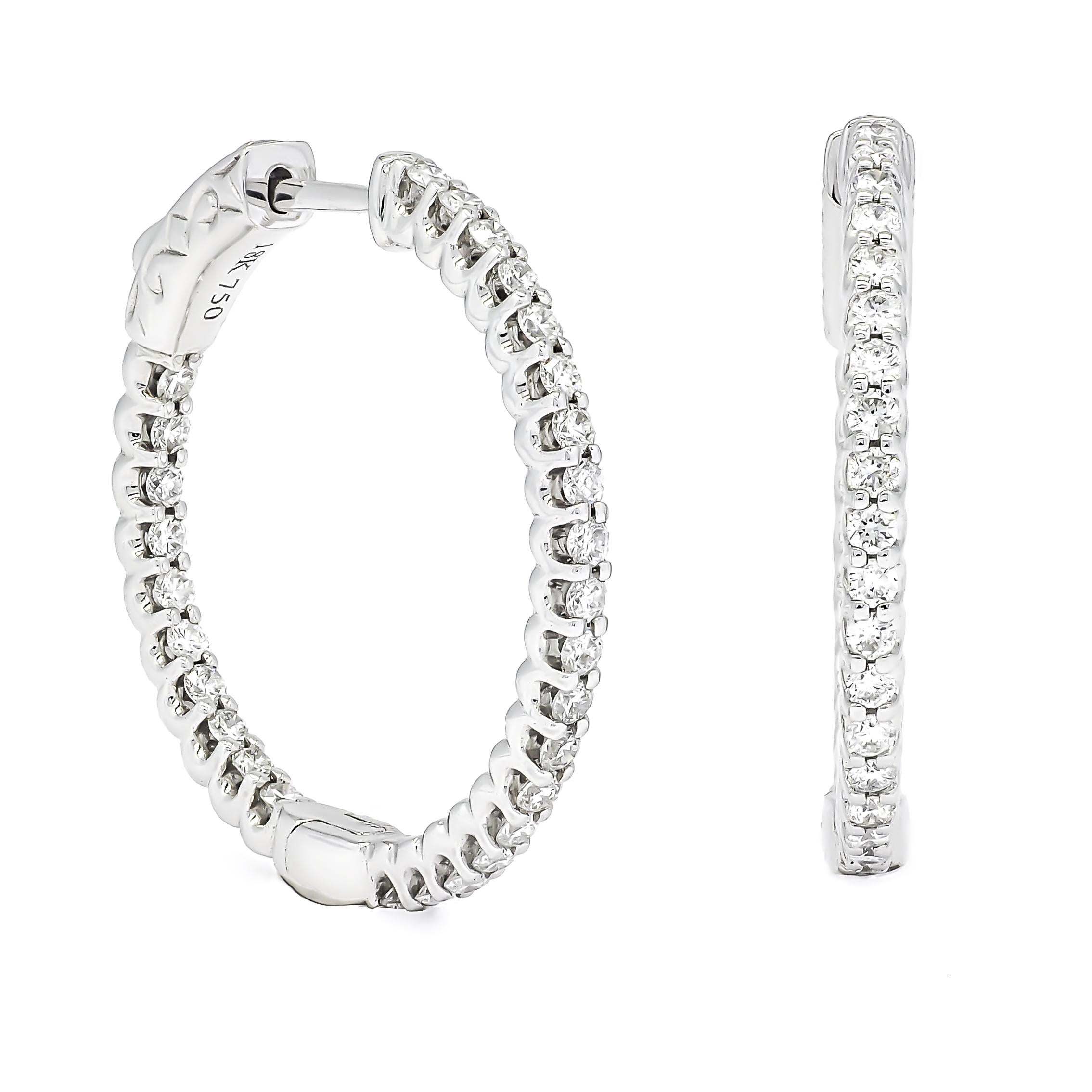 18 Karat White Gold Single Row Diamond in and Out Hoop Huggies Earring In New Condition For Sale In Antwerpen, BE