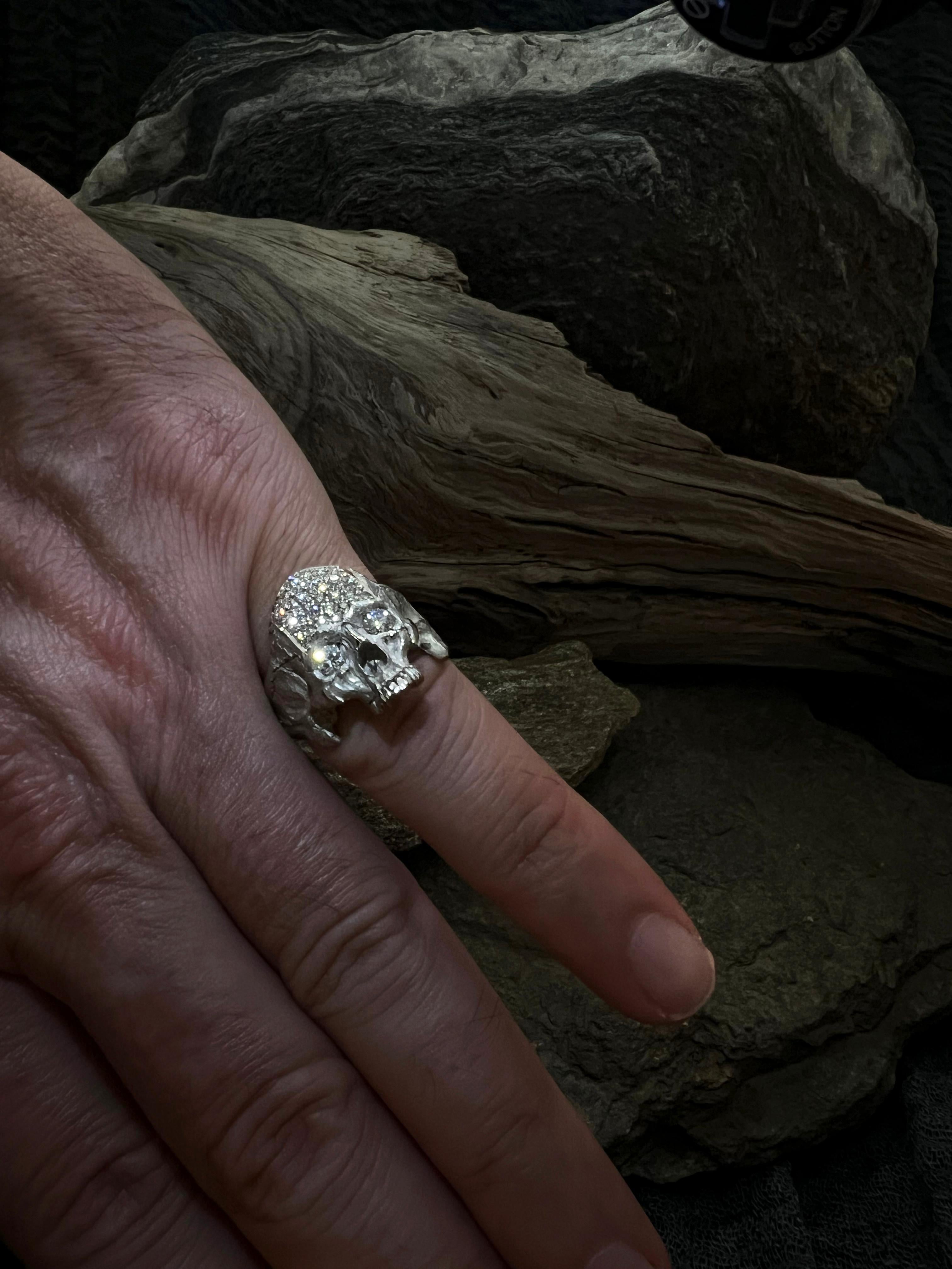Artist 18kt White Gold Skull Ring with VS1 Natural Diamond Cocktail Ring For Sale