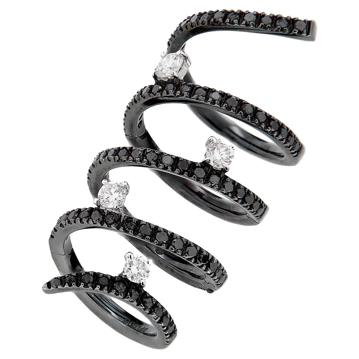 18Kt White Gold Snake Ring Black & White Diamonds For Sale