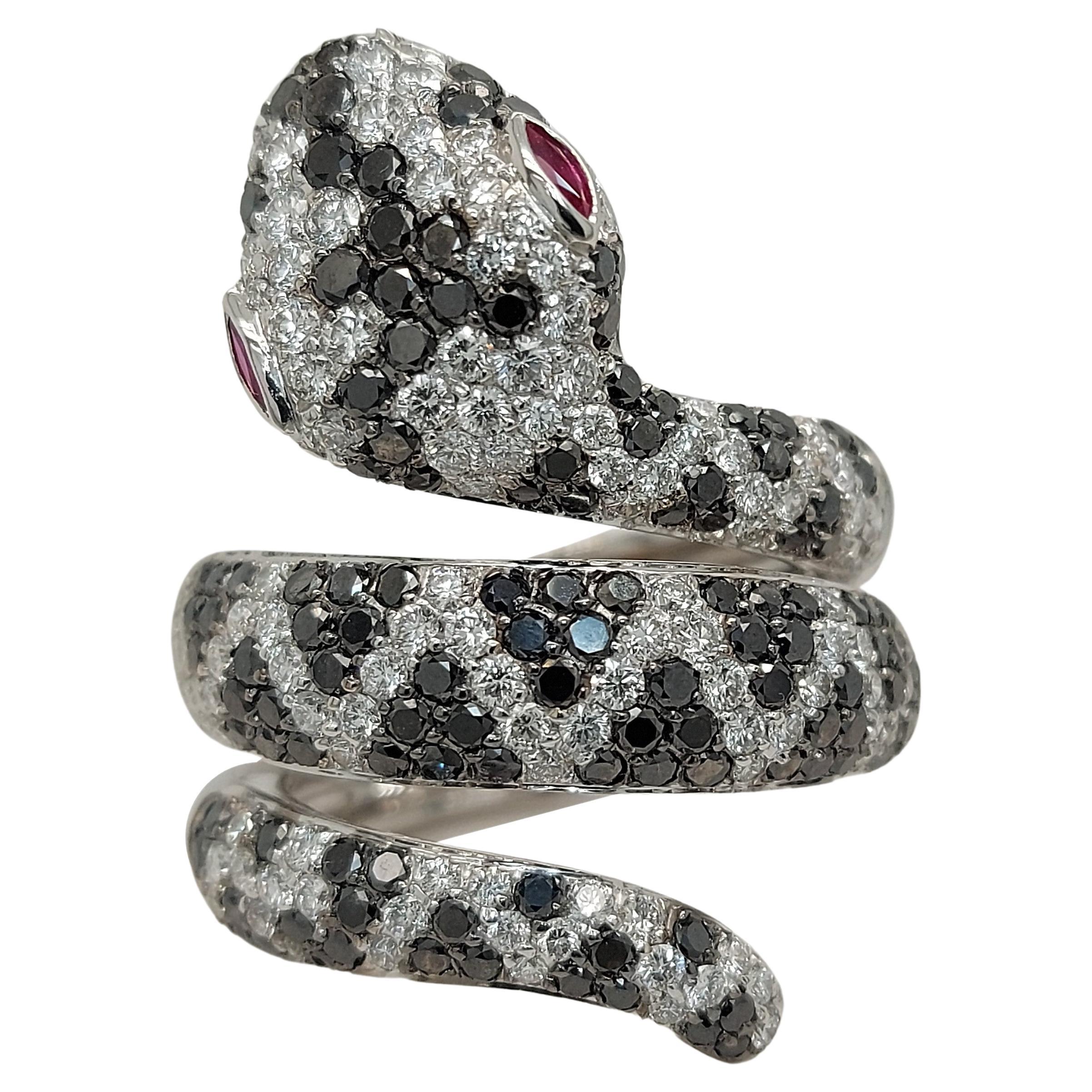 18kt White Gold Snake Ring with 2.04ct Black & 1.75ct White Diamonds & Ruby Eyes For Sale