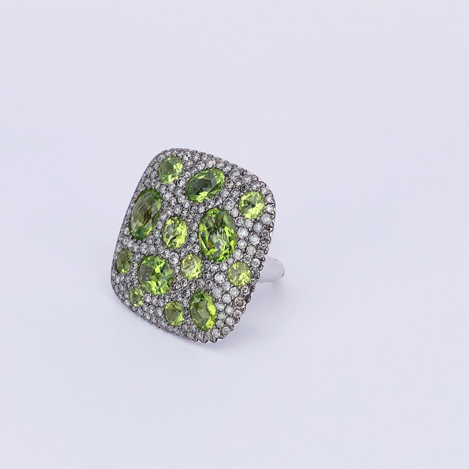 Oval Cut 18 Karat Gold Square Cushion Ring with 3.03ct Grey Diamonds and 9.96ct Peridot For Sale