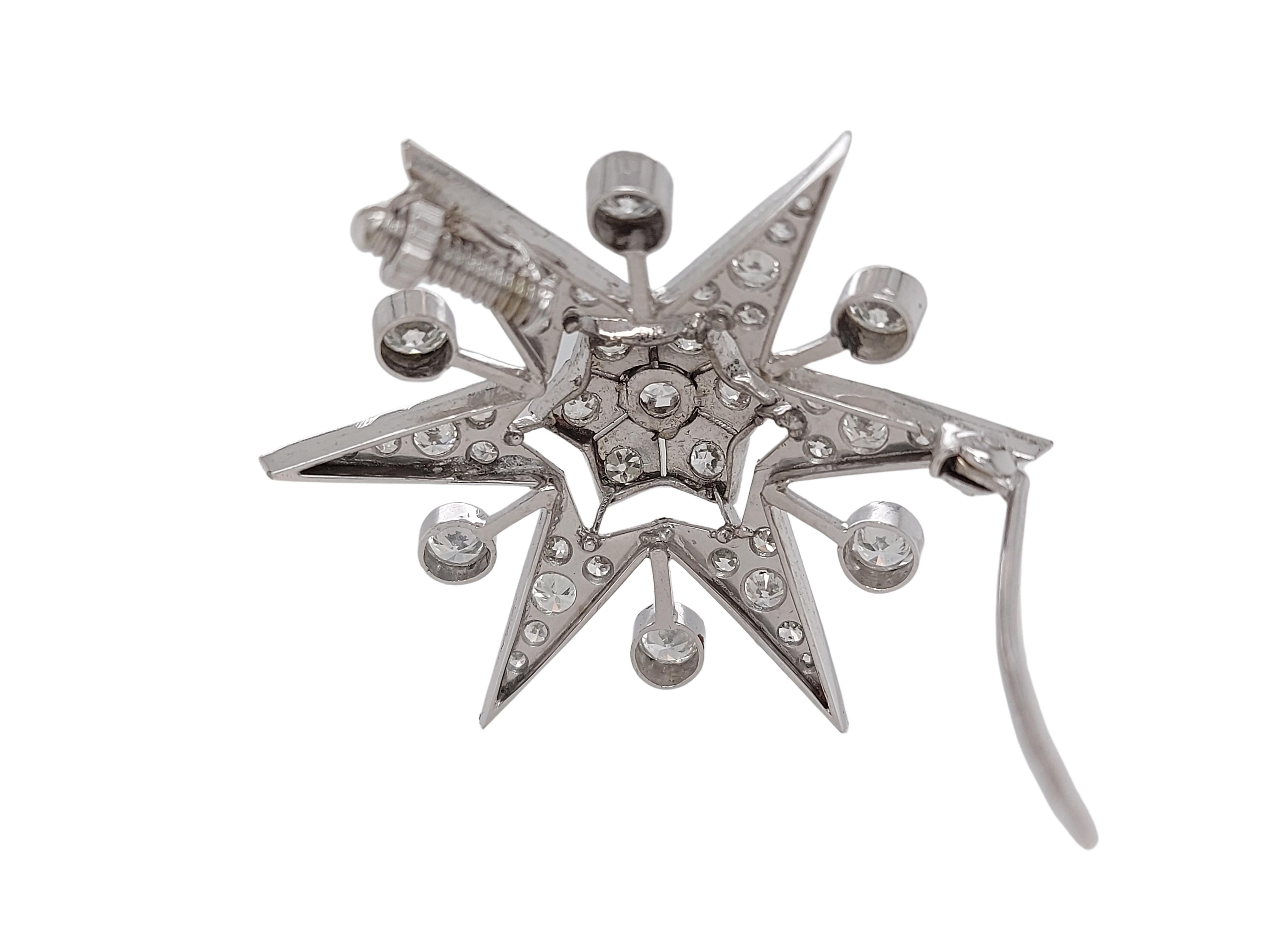 Men's 18kt White Gold Star Shape Brooch / Pendant with 3.8ct Diamonds For Sale