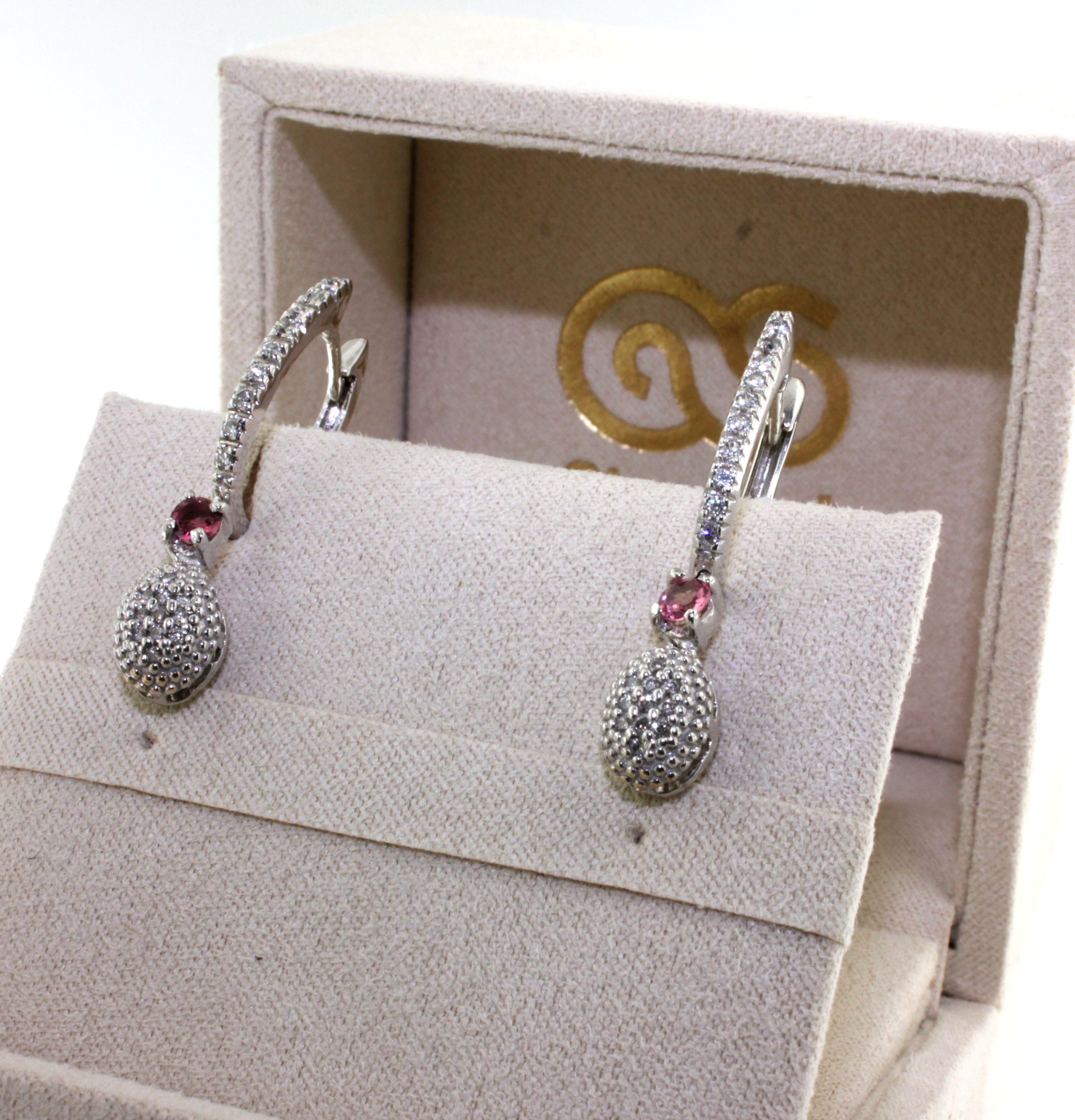 18 Karat Weißgold SteinTourmaline Weiße Diamanten Mode Zeitlose klassische Ohrringe für Damen oder Herren im Angebot