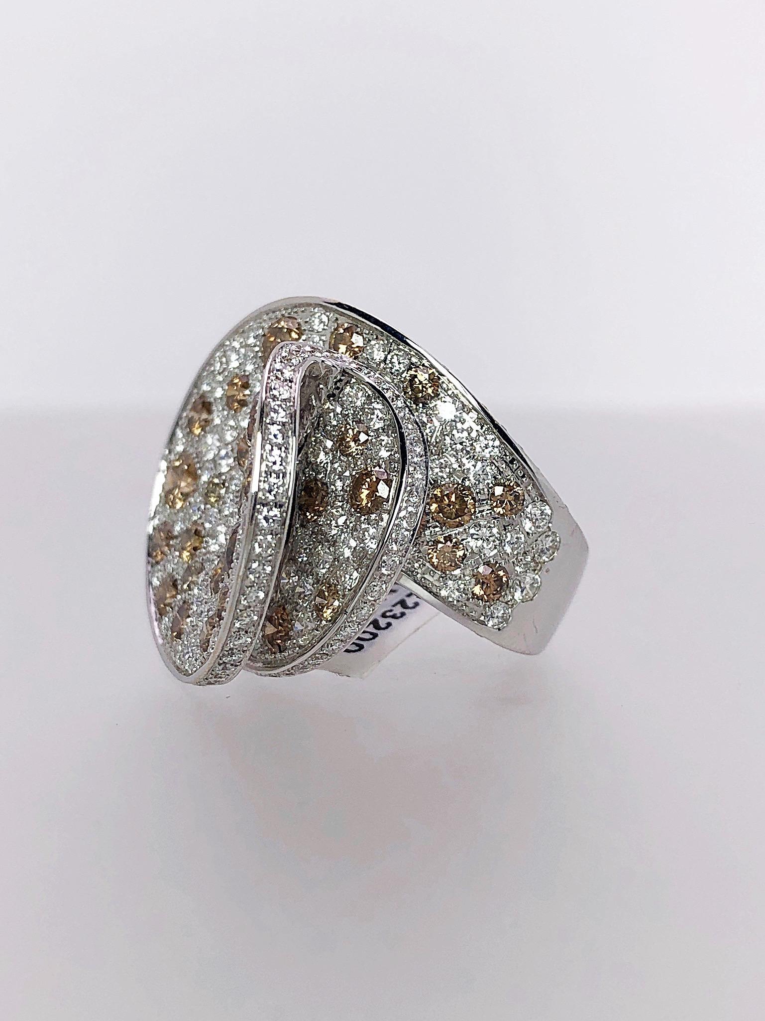 18 Karat Gold Swirl Ring with 3.90 Carat Fancy Brown & 3.20 Carat White Diamonds For Sale 3
