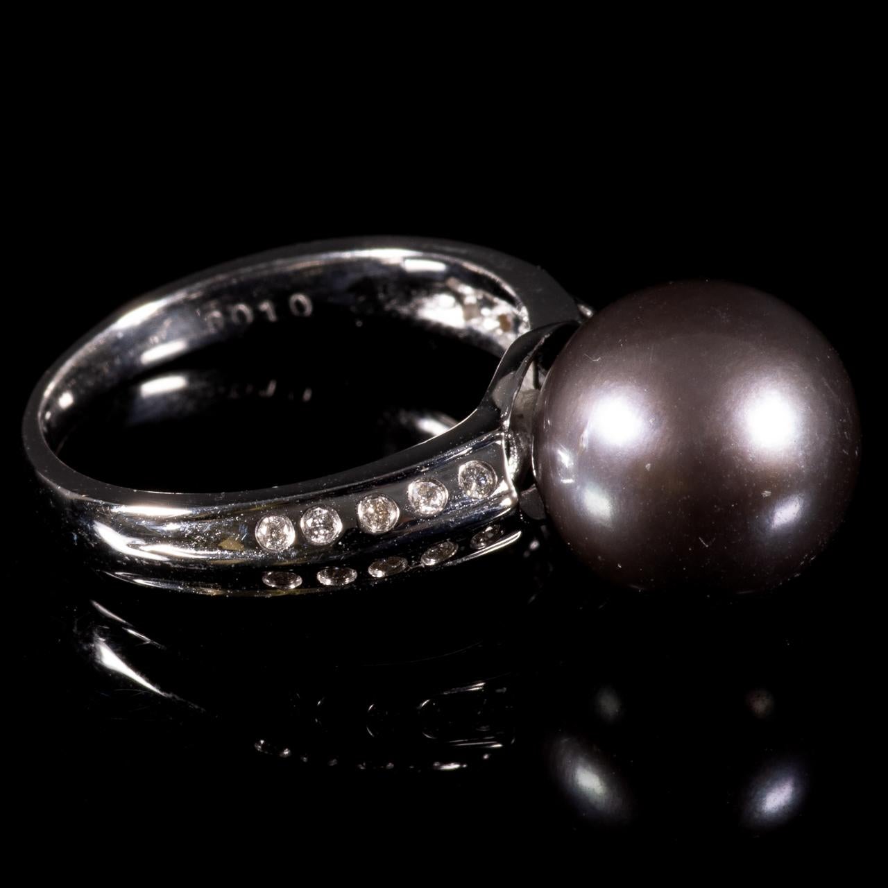 18KT White Gold Tahiti Pearl & Diamond Ring  For Sale 2