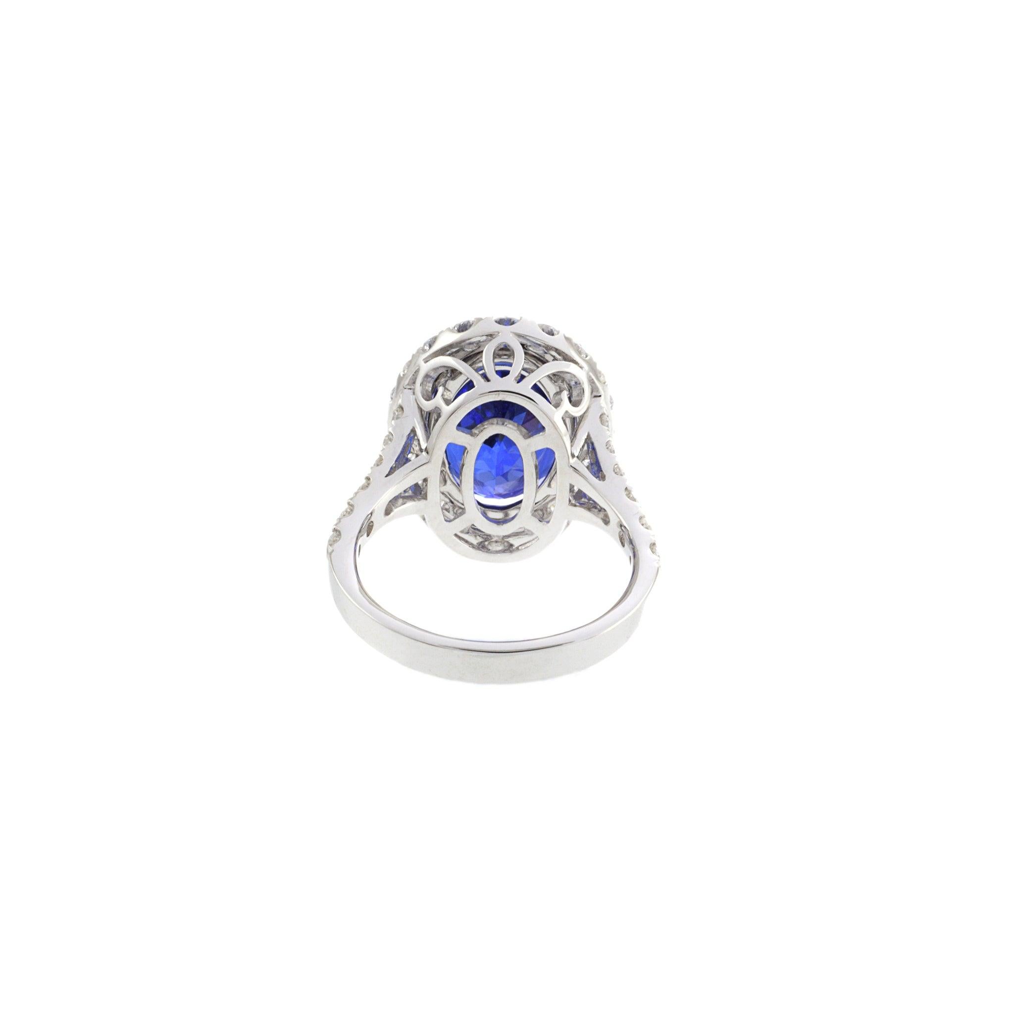 18KT White Gold Tanzanite and Diamond Ring For Sale 1