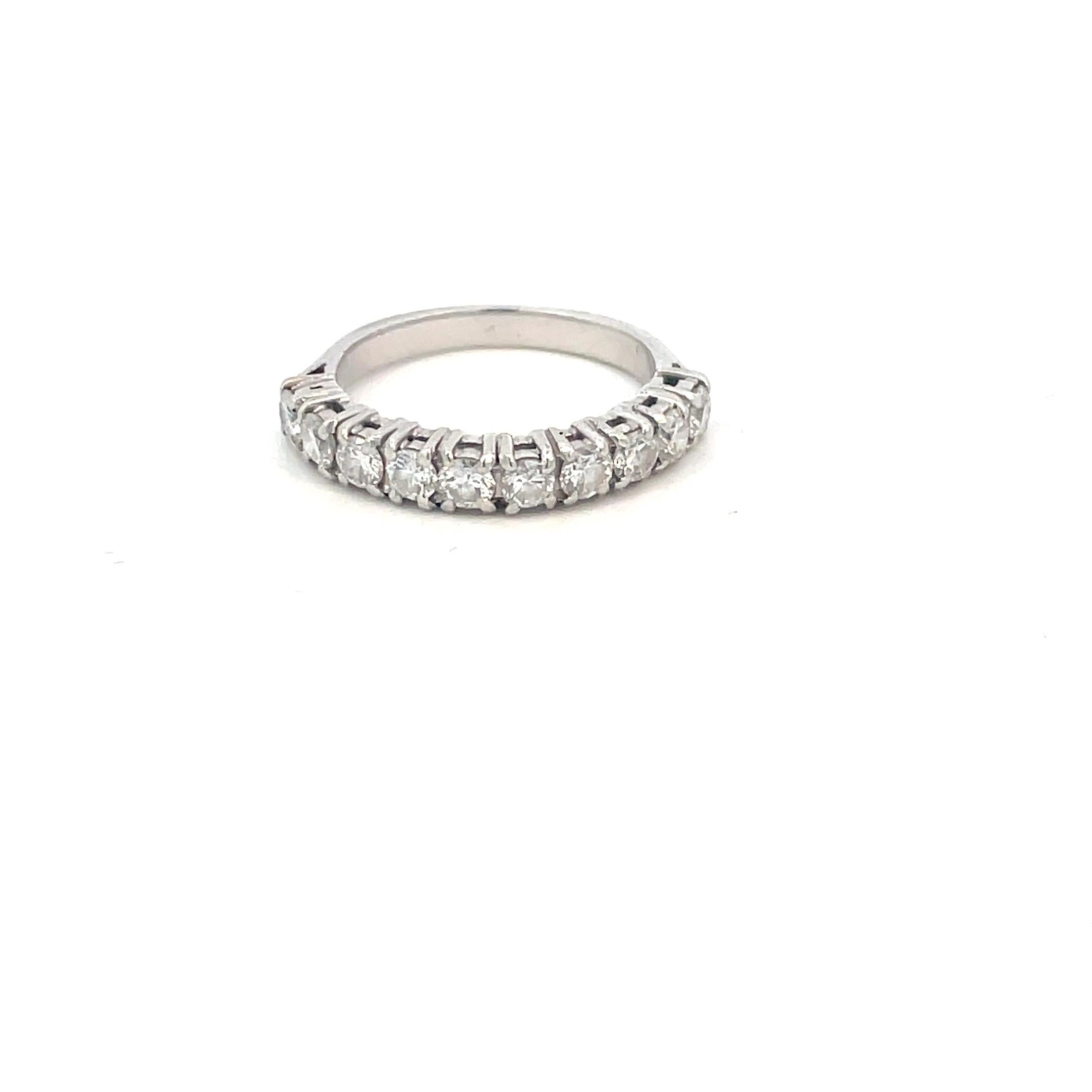 18 Karat White Gold Ten-Stone Diamond Half Eternity Ring 0.70 Carat F Color For Sale 1