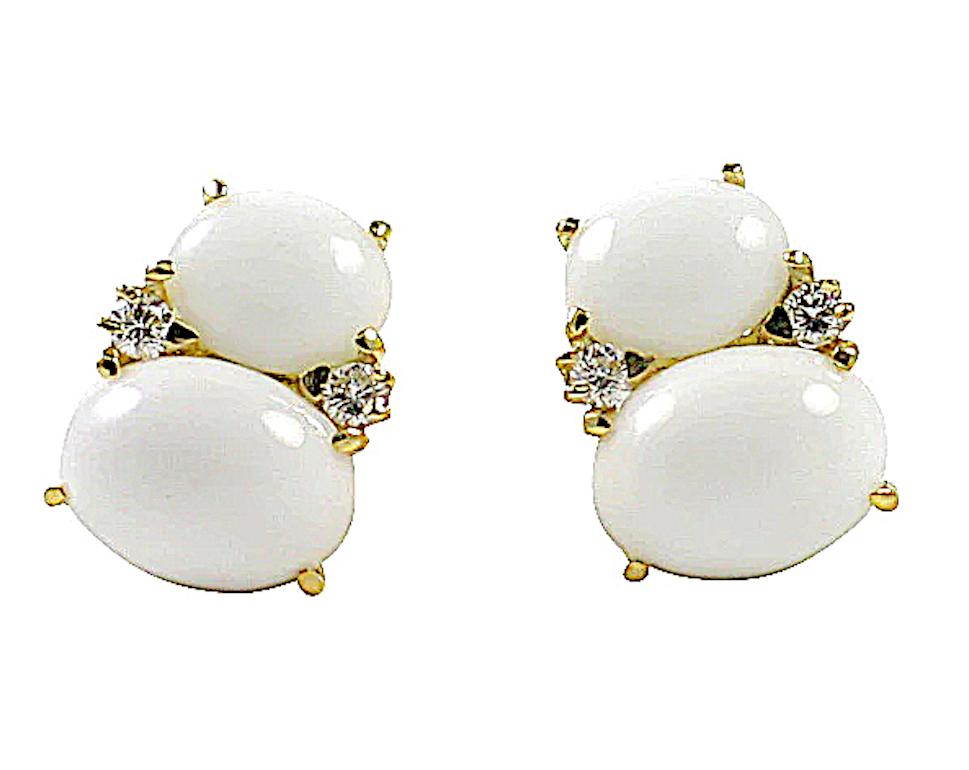 18kt White gold Three Flower Cluster Earring For Sale 7