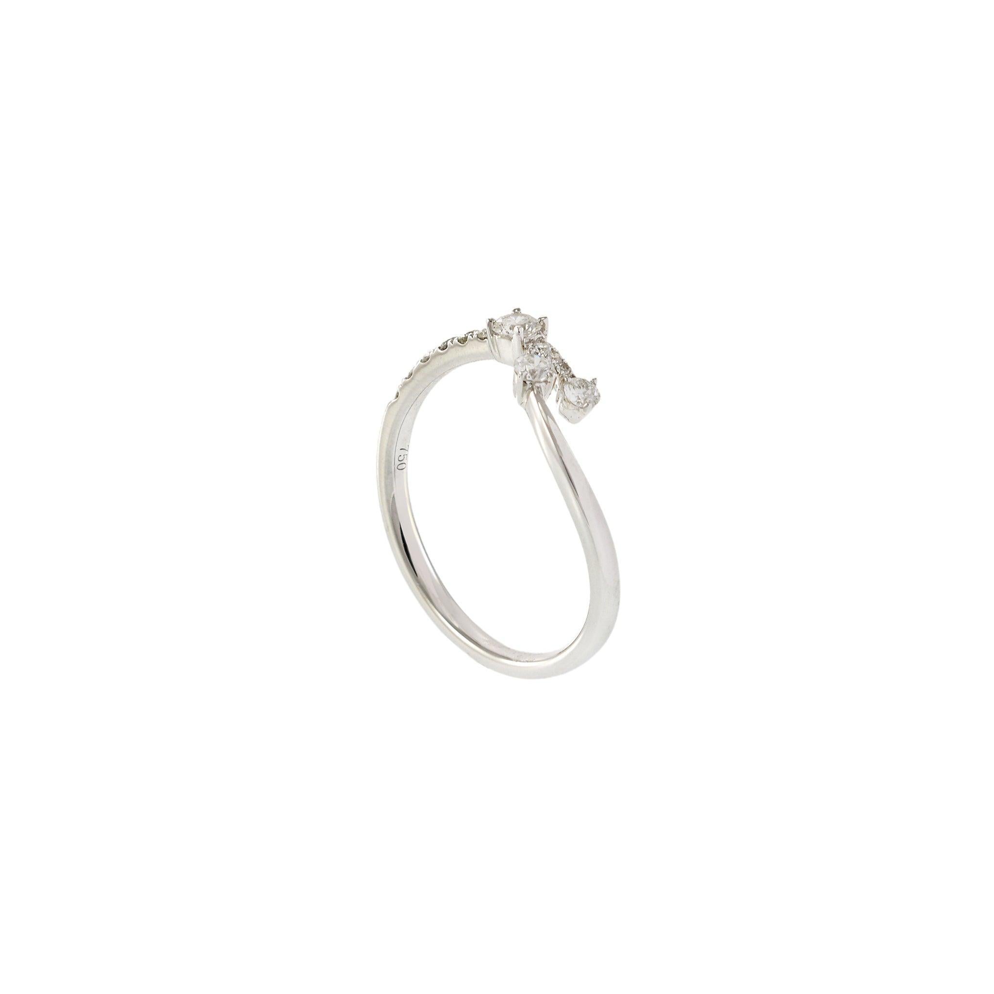 Round Cut 18KT White Gold Twist Diamond Ring For Sale
