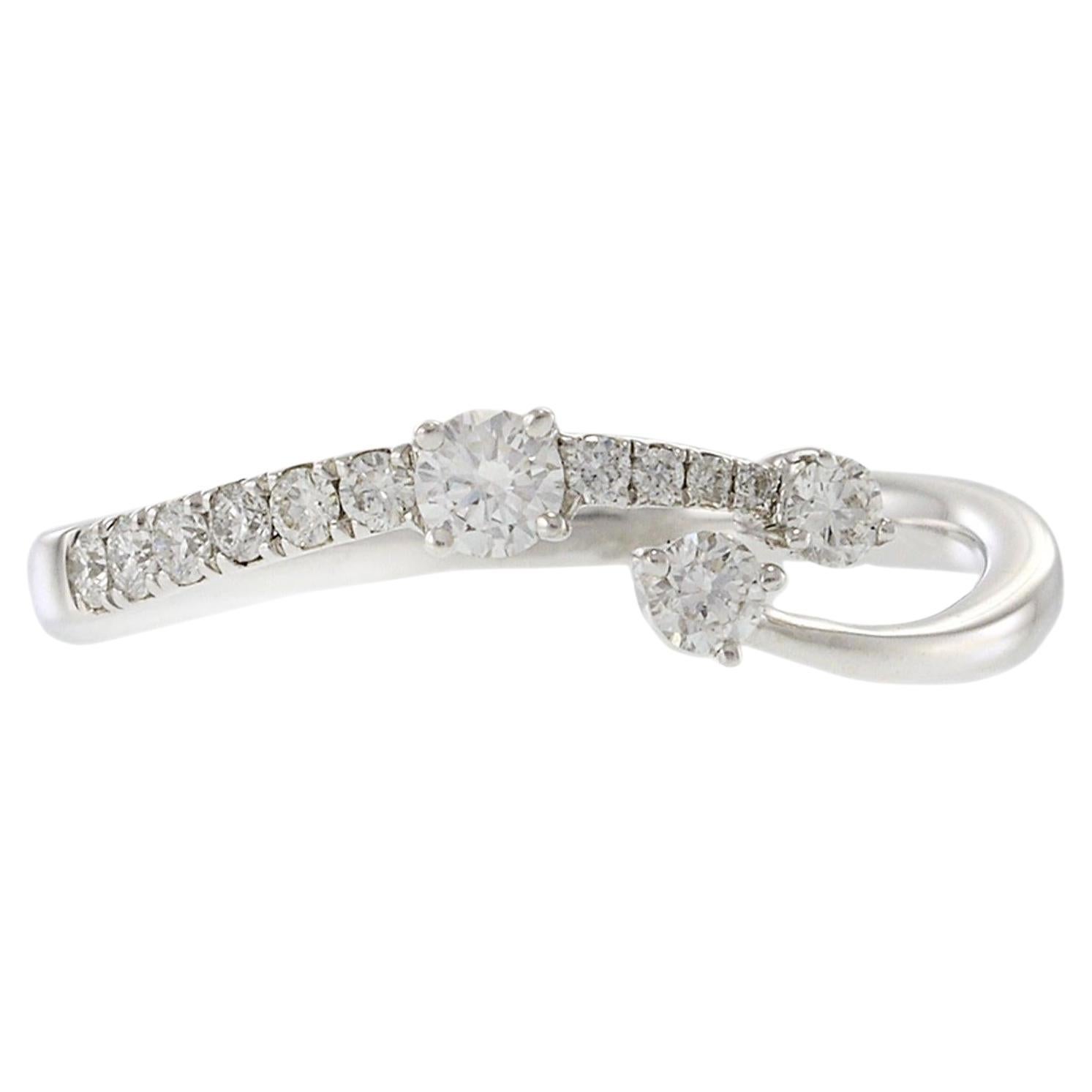 Anillo Twist de Diamantes de Oro Blanco de 18 KT