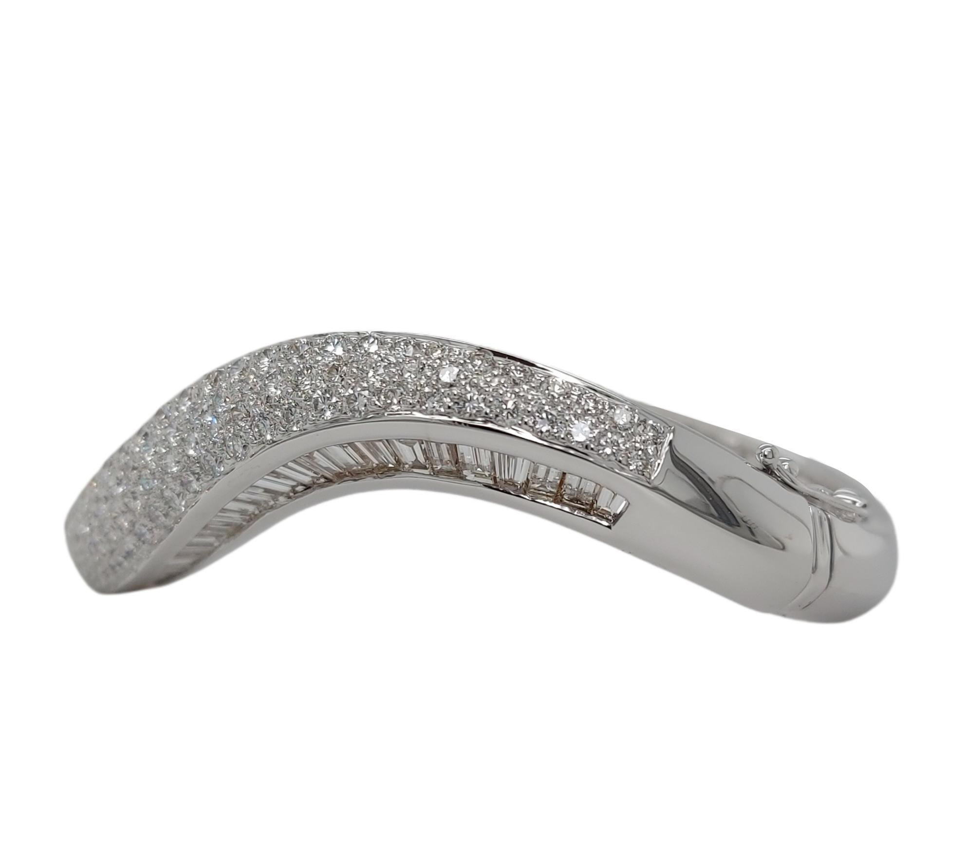 18 Karat Weißgold Wave Armreif Rund & Baguette 8,44 Karat Diamanten, ALGT zertifiziert im Angebot 7
