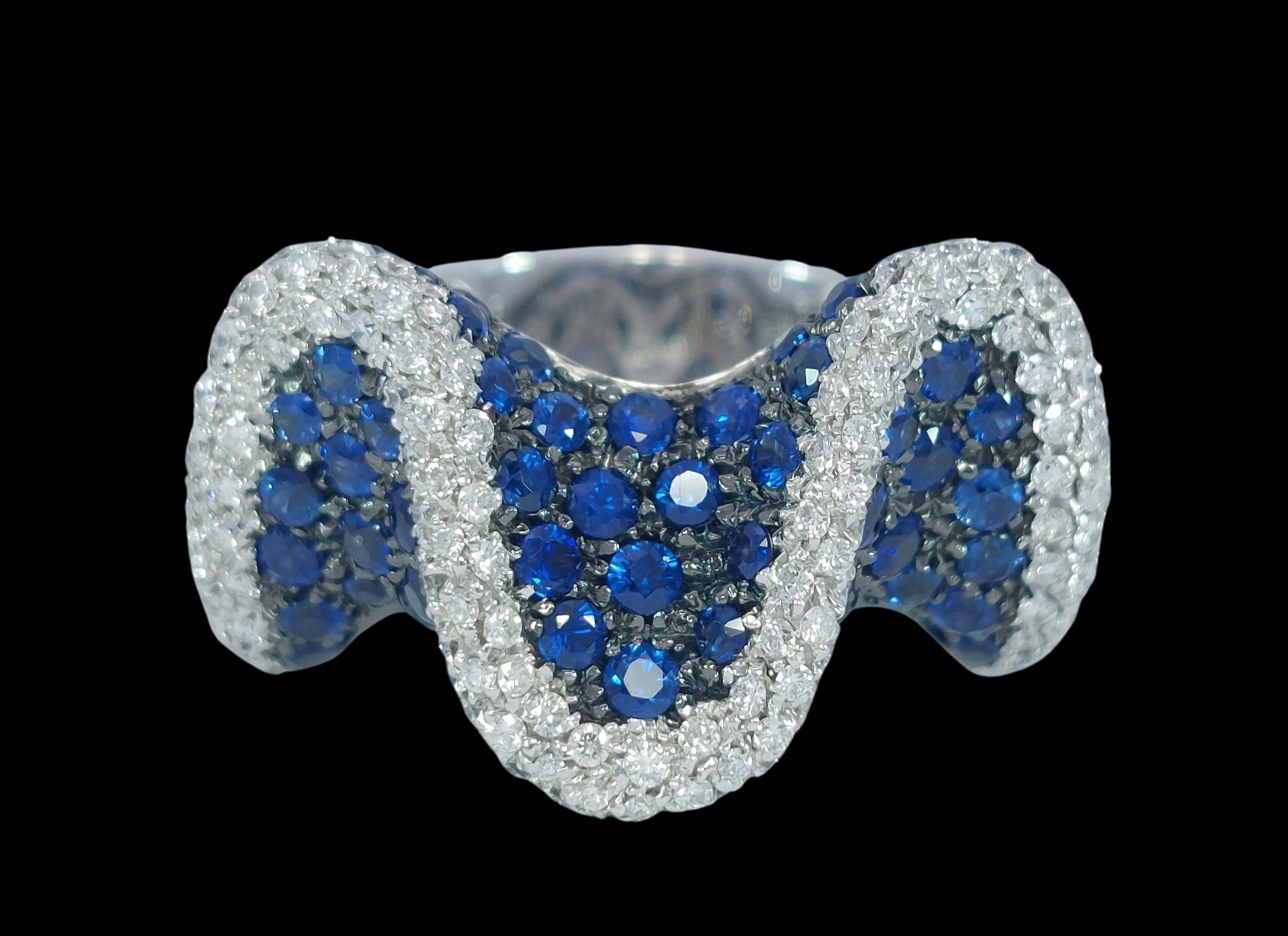 18kt White Gold Wavy Ring with 2.6ct Diamonds & 2.8ct Blue Sapphires For Sale 8