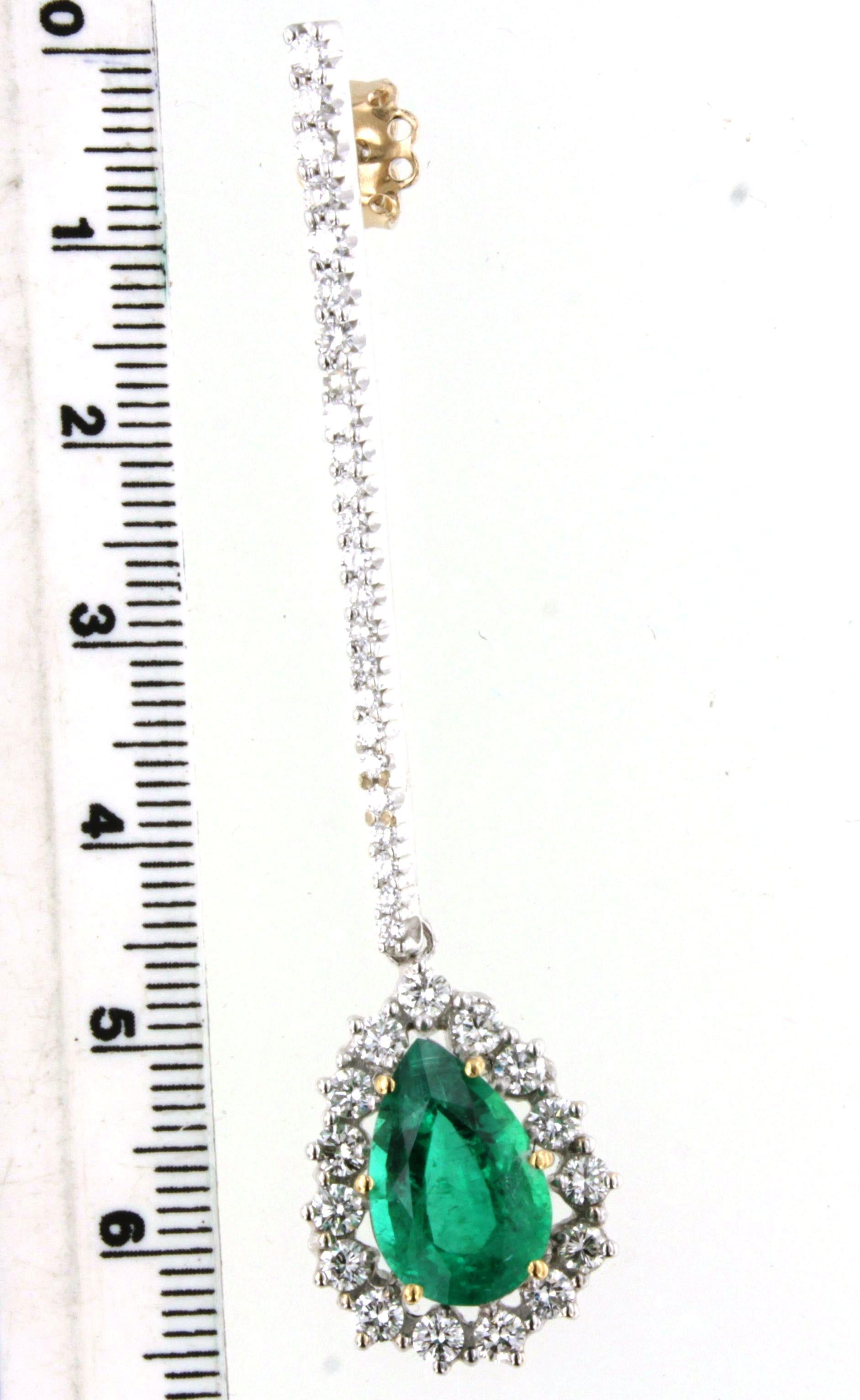 18kt White Gold with Amazing Certificate Drop Emerald and White Diamonds Earring For Sale 6
