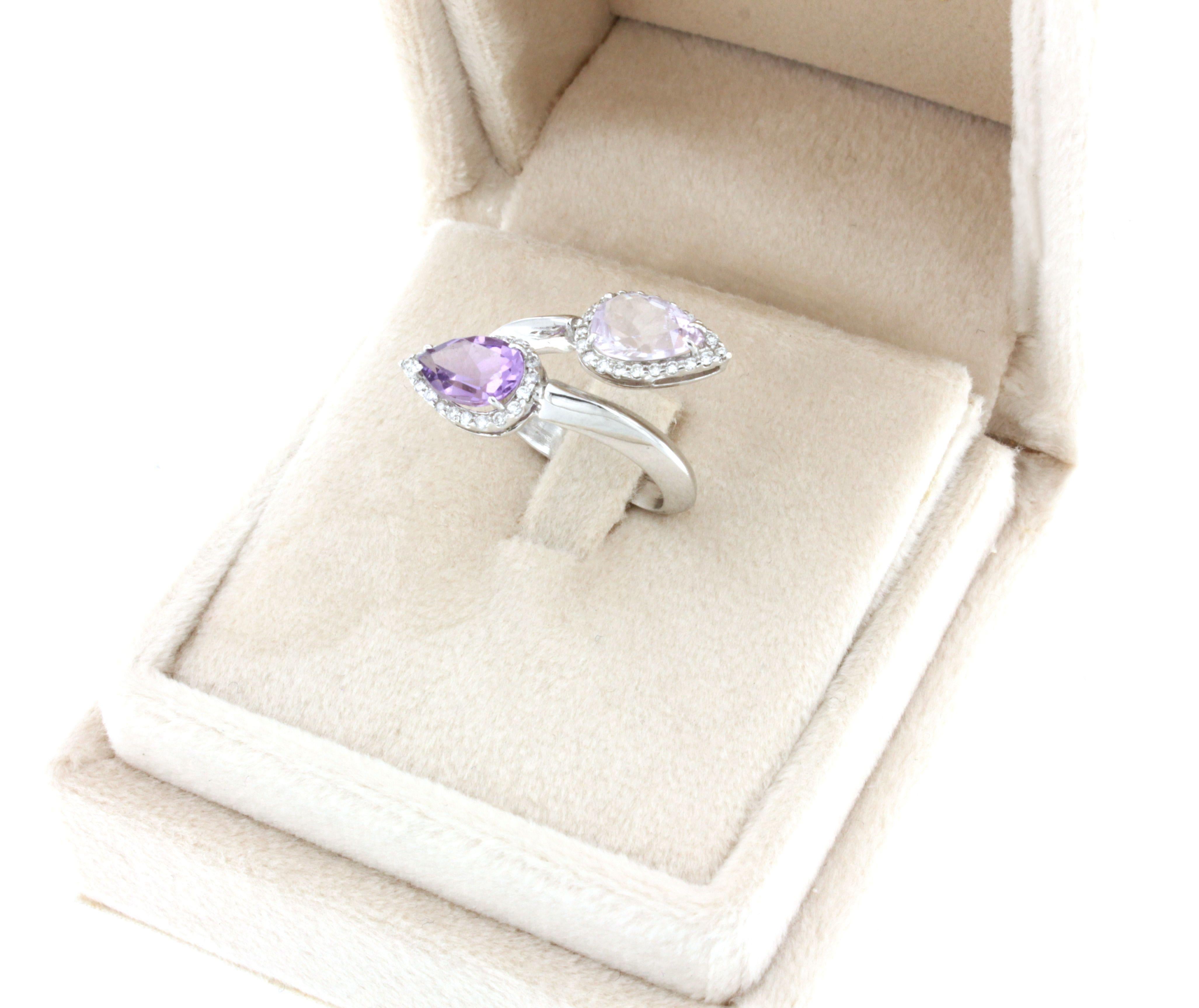 18Kt White Gold with Light and Dark Amethyst and White Diamonds Ring In New Condition For Sale In GALLARATE, IT
