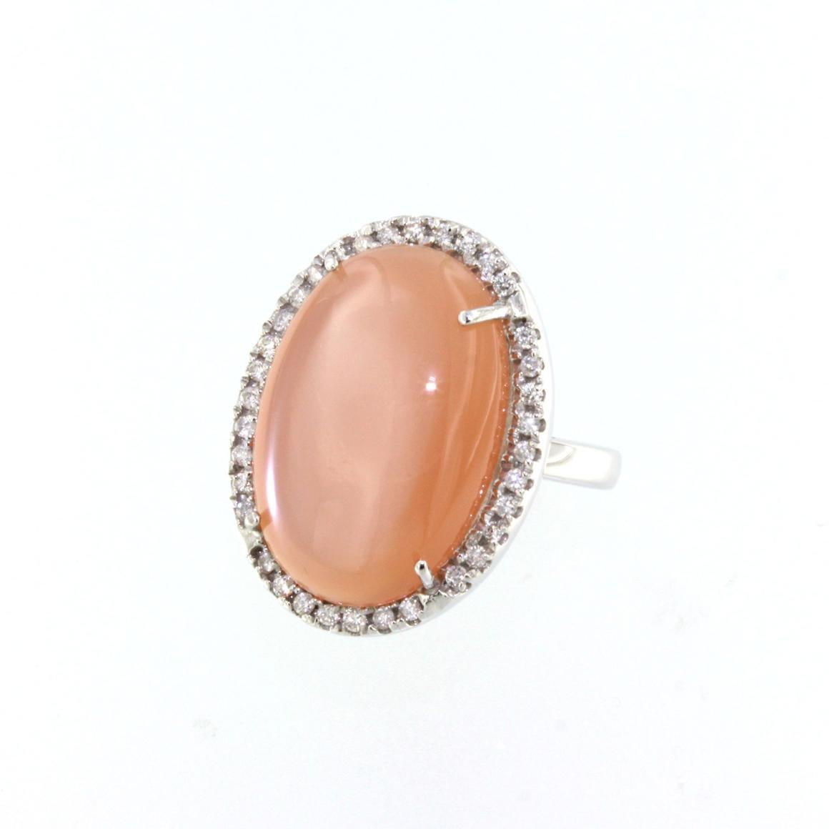 Women's or Men's 18kt White Gold with Moonstone and White Diamonds Ring