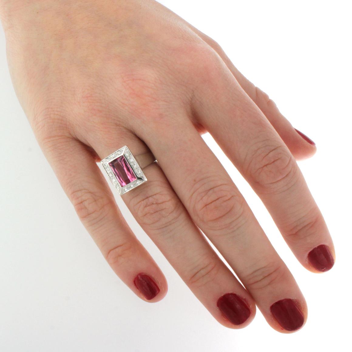 Super colour of Pink Tourmaline and white diamonds for this classic and trandy Ring in White gold 18kt  and white Diamonds cts 0.15 VS colour G/H.   Tourmaline size mm 6x10    g.5,70

Size of Ring : EU MIS 13   /  USA 7   


All Stanoppi Jewelry is