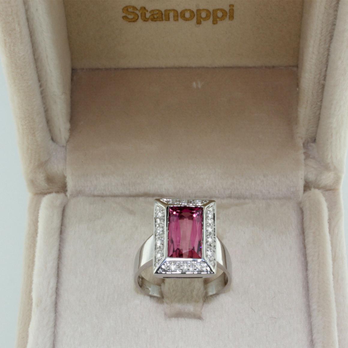 18kt White Gold with Pink Tourmaline and White Diamonds Ring In New Condition For Sale In GALLARATE, IT